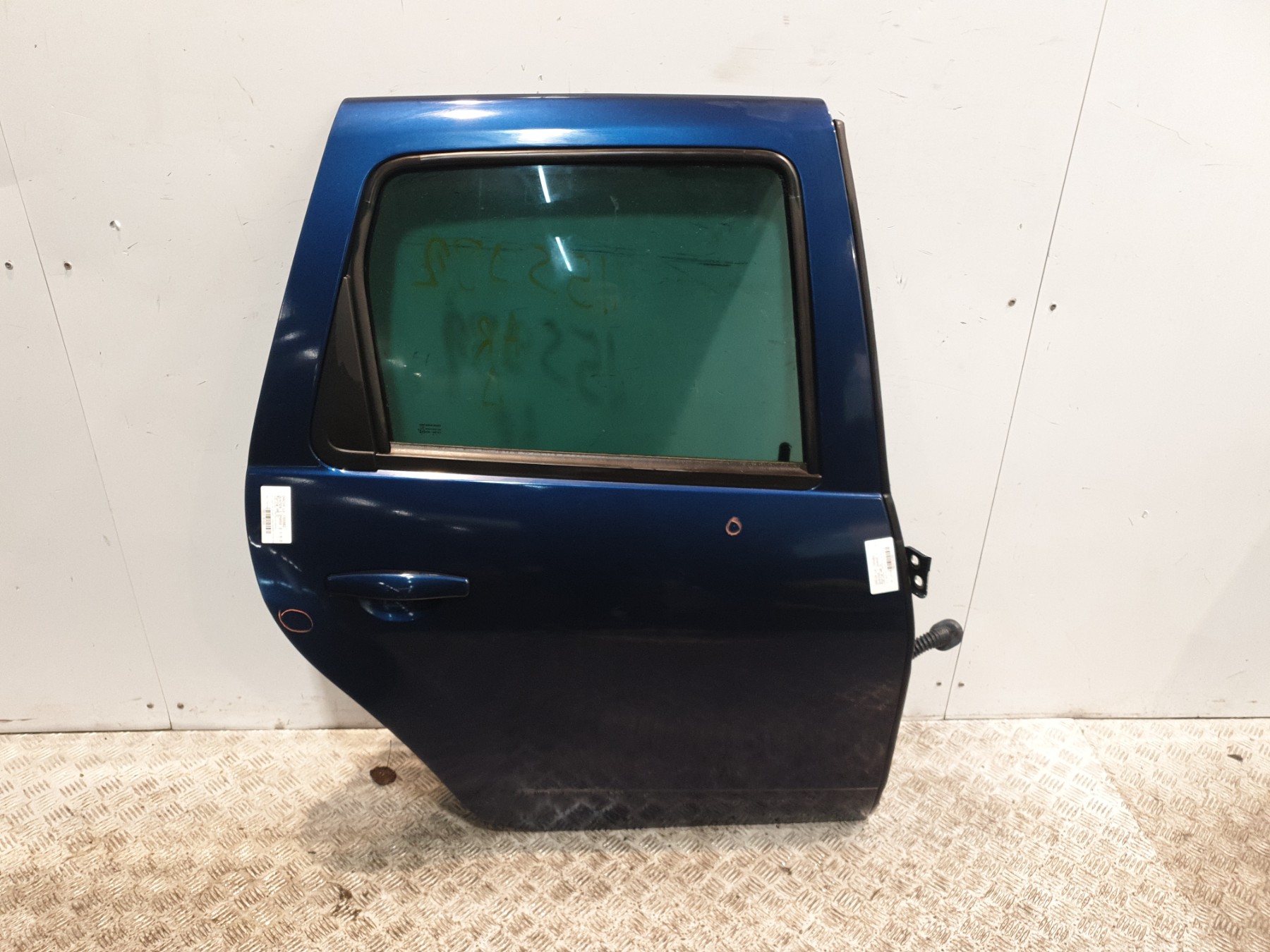 Porte arriere droit dacia duster 1 phase 2