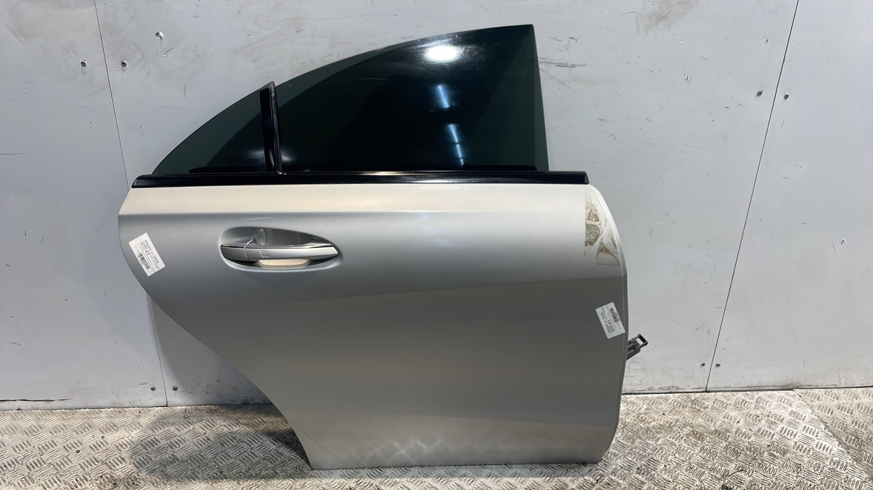 Porte arriere droit mercedes classe cla 117