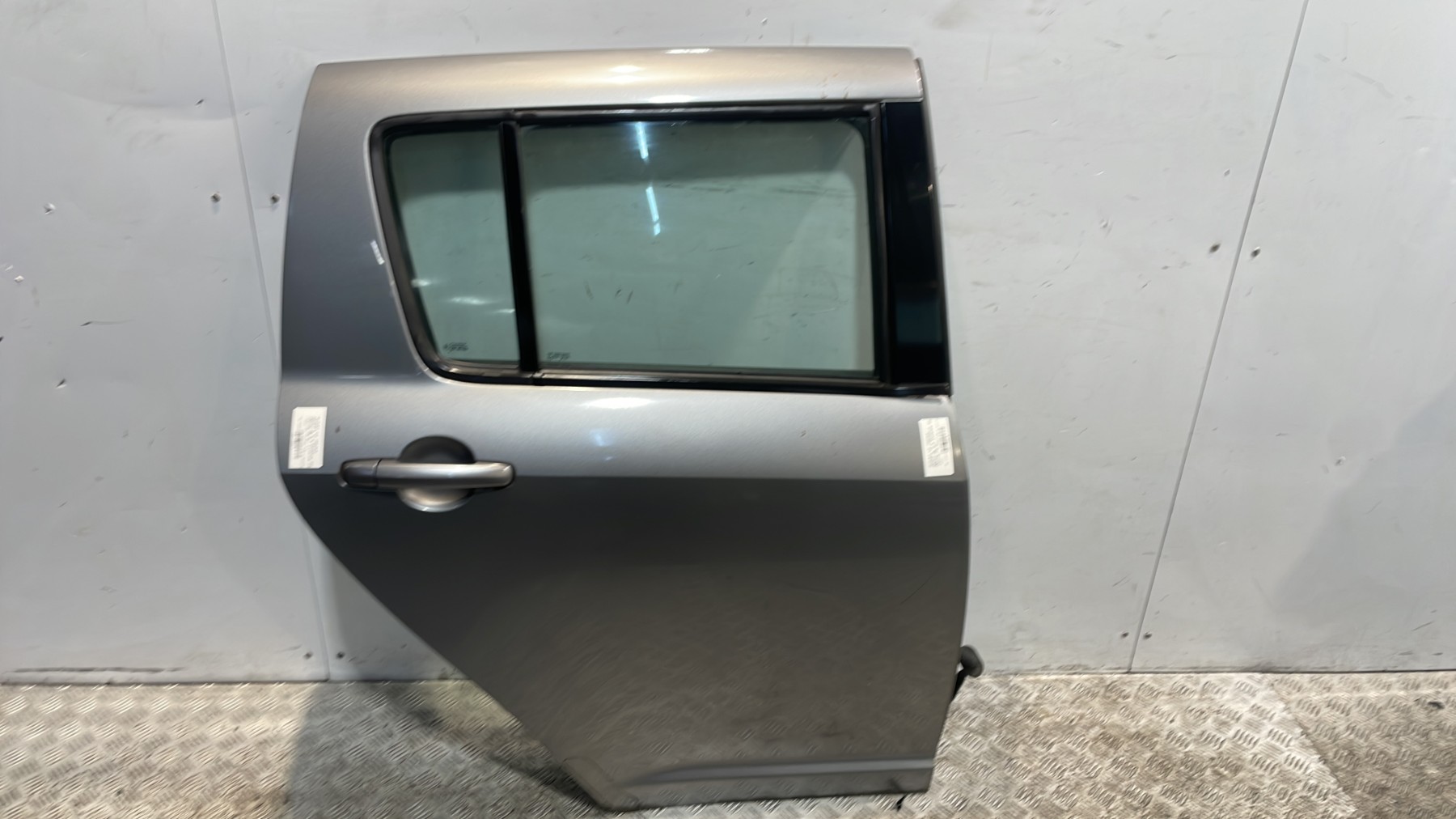 Porte arriere droit suzuki swift 3