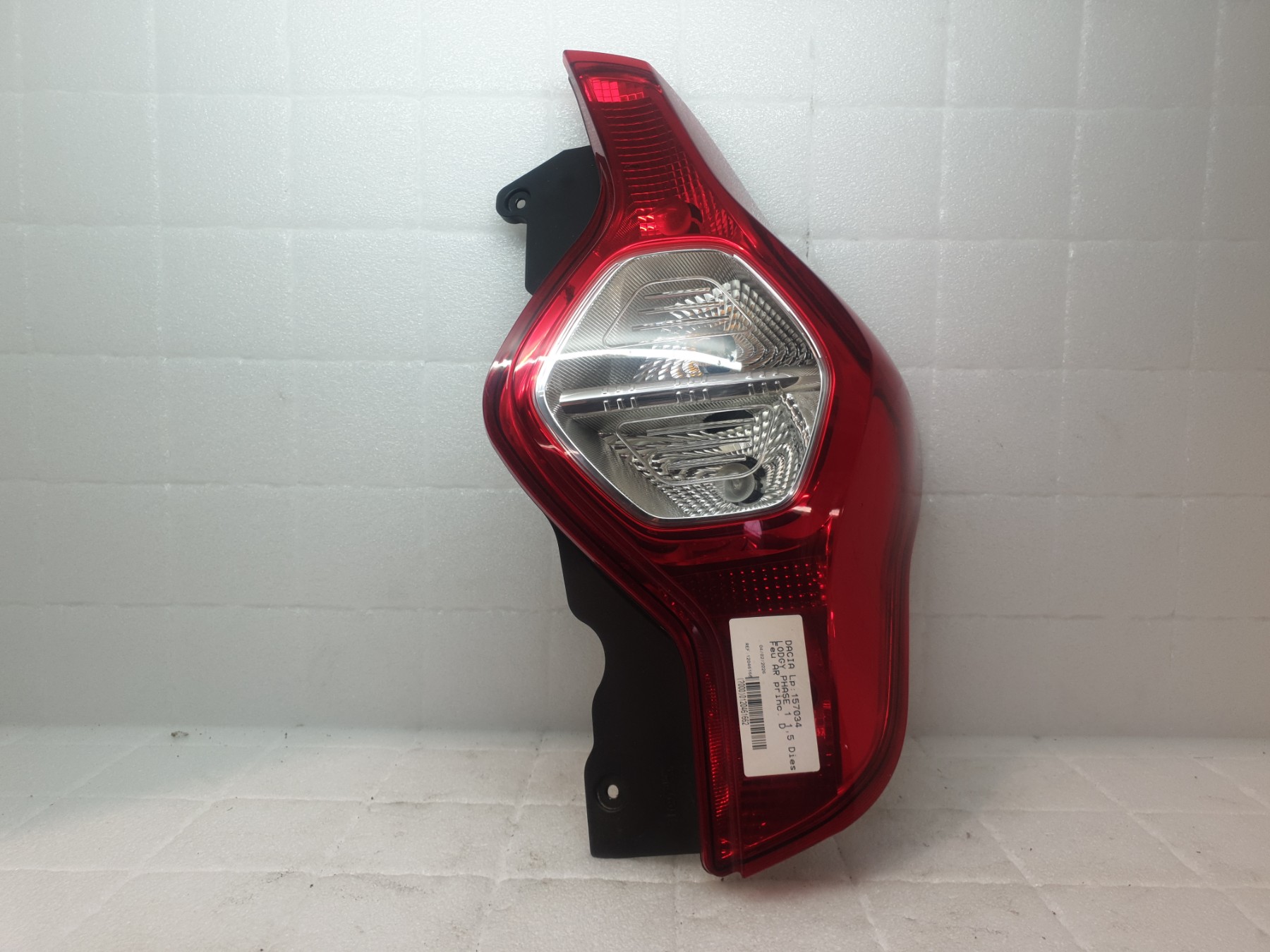 Feu arriere principal droit (feux) dacia lodgy phase 1