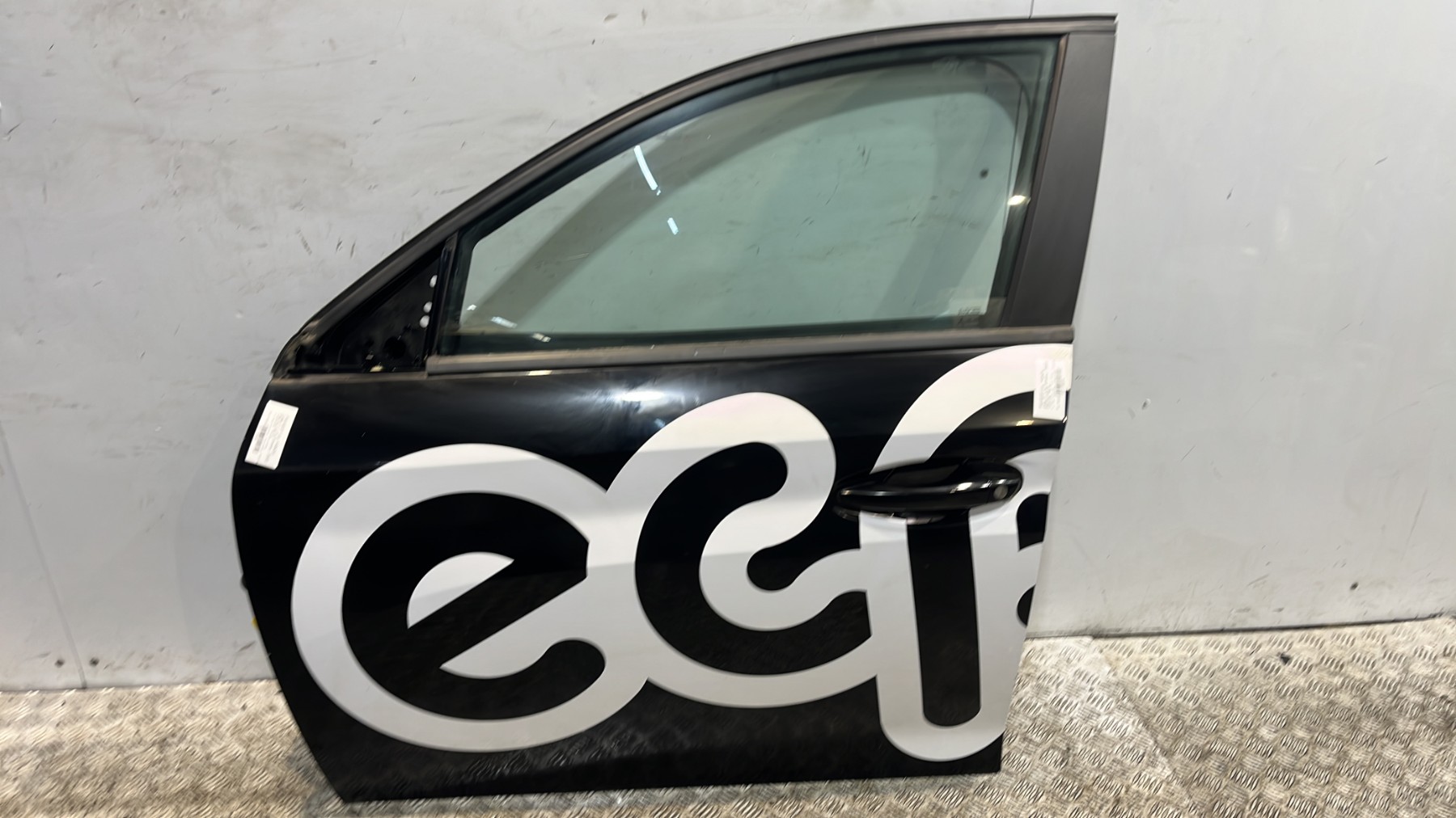 Porte avant gauche peugeot 208 2