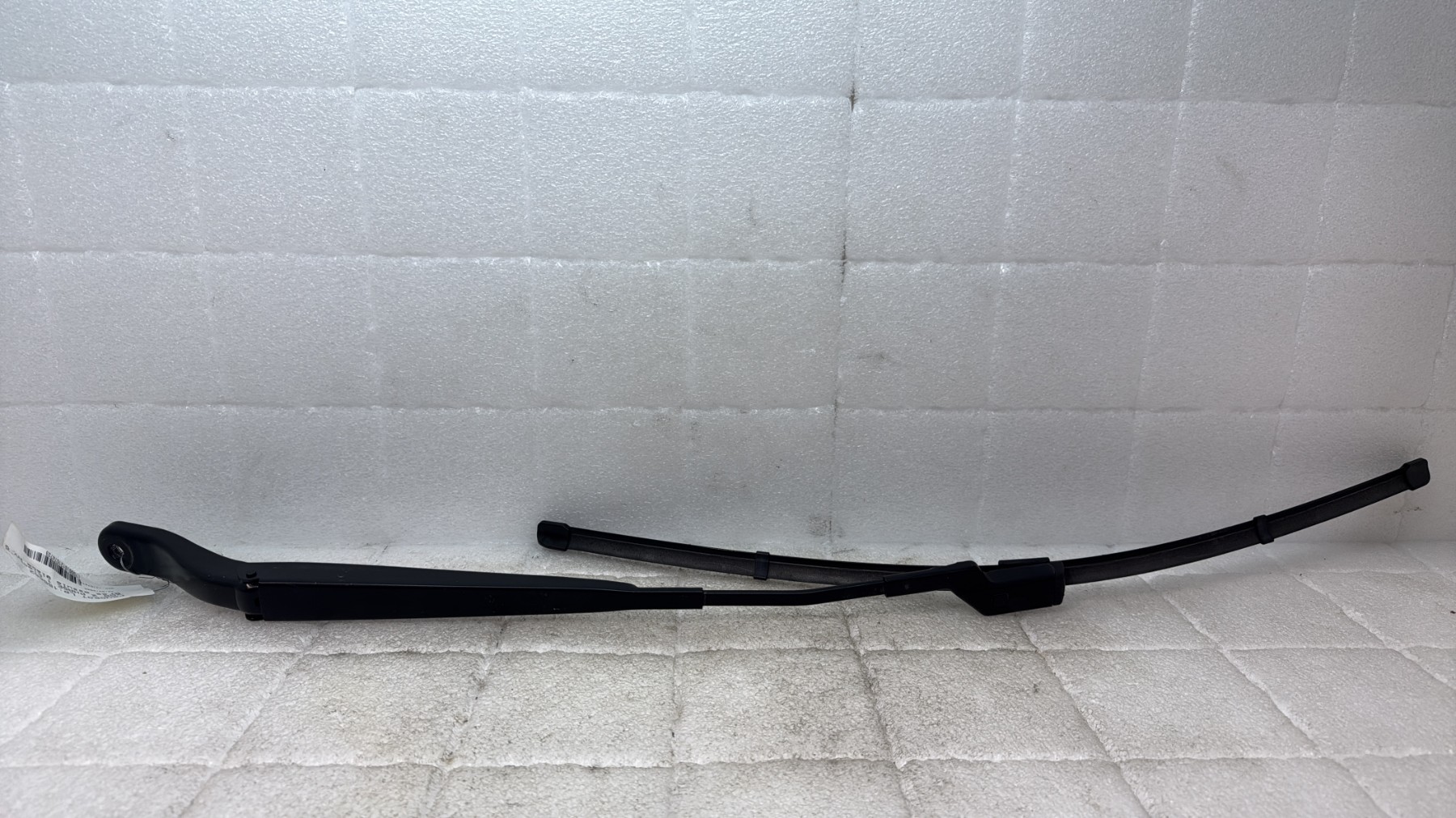 Bras essuie glace avant gauche peugeot 208 2 phase 1