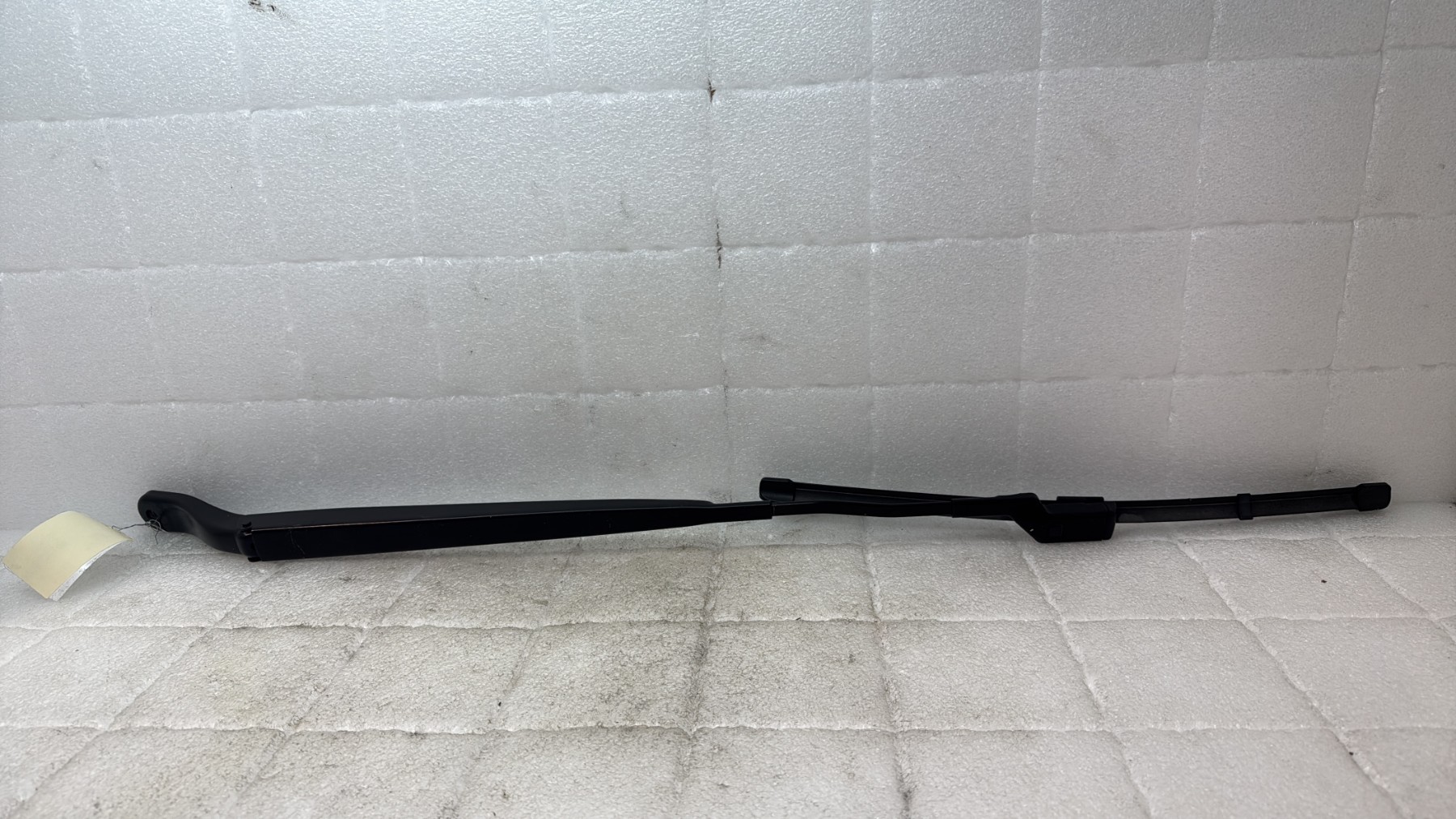 Bras essuie glace avant droit peugeot 208 2 phase 1