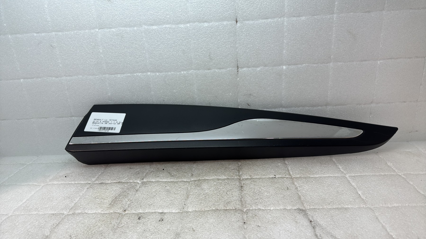Baguette de porte arriere gauche  renault clio 4 phase 1