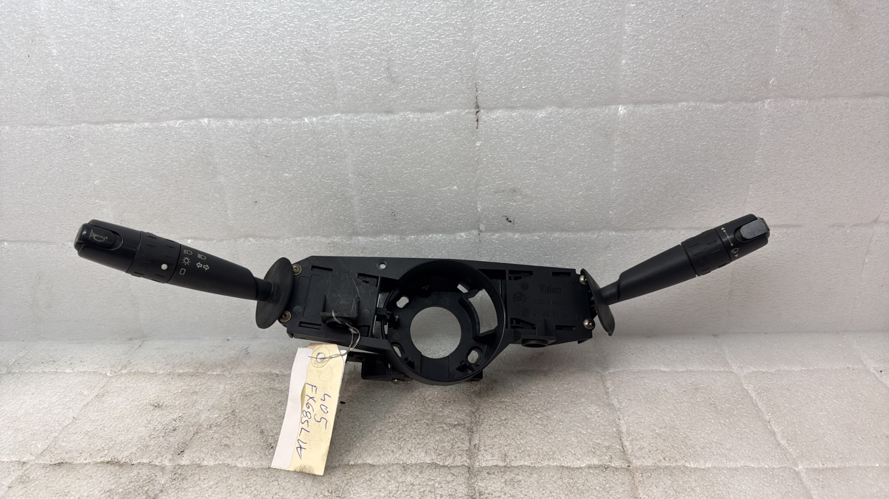 Commodo d'essuie glaces peugeot 405 phase 2