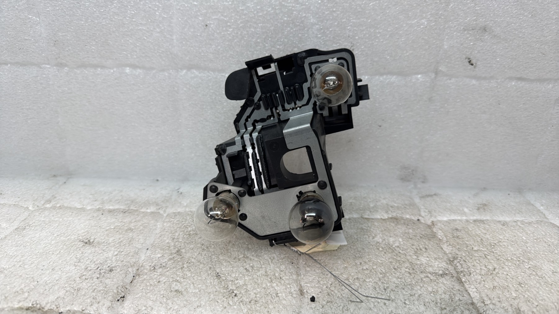 Platine feu arriere gauche peugeot 206 phase 2