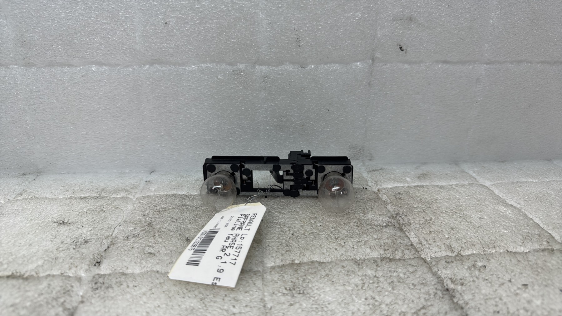 Platine feu arriere gauche renault safrane phase 2