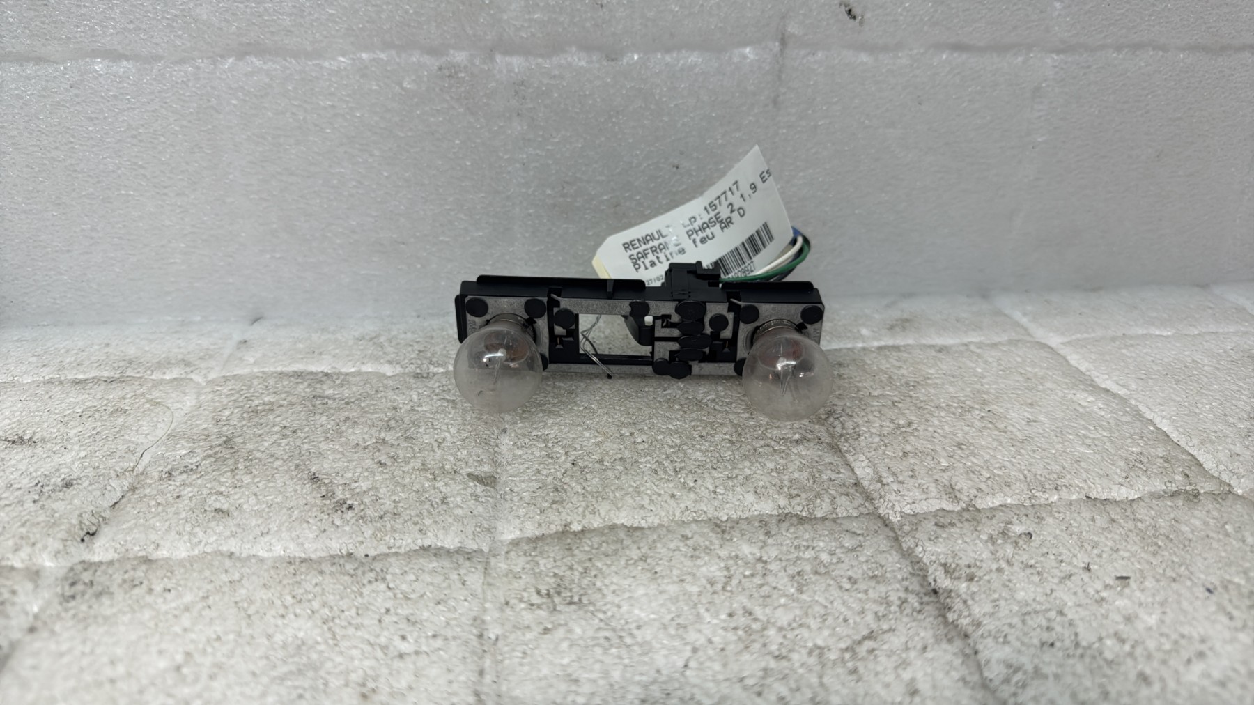 Platine feu arriere droit renault safrane phase 2