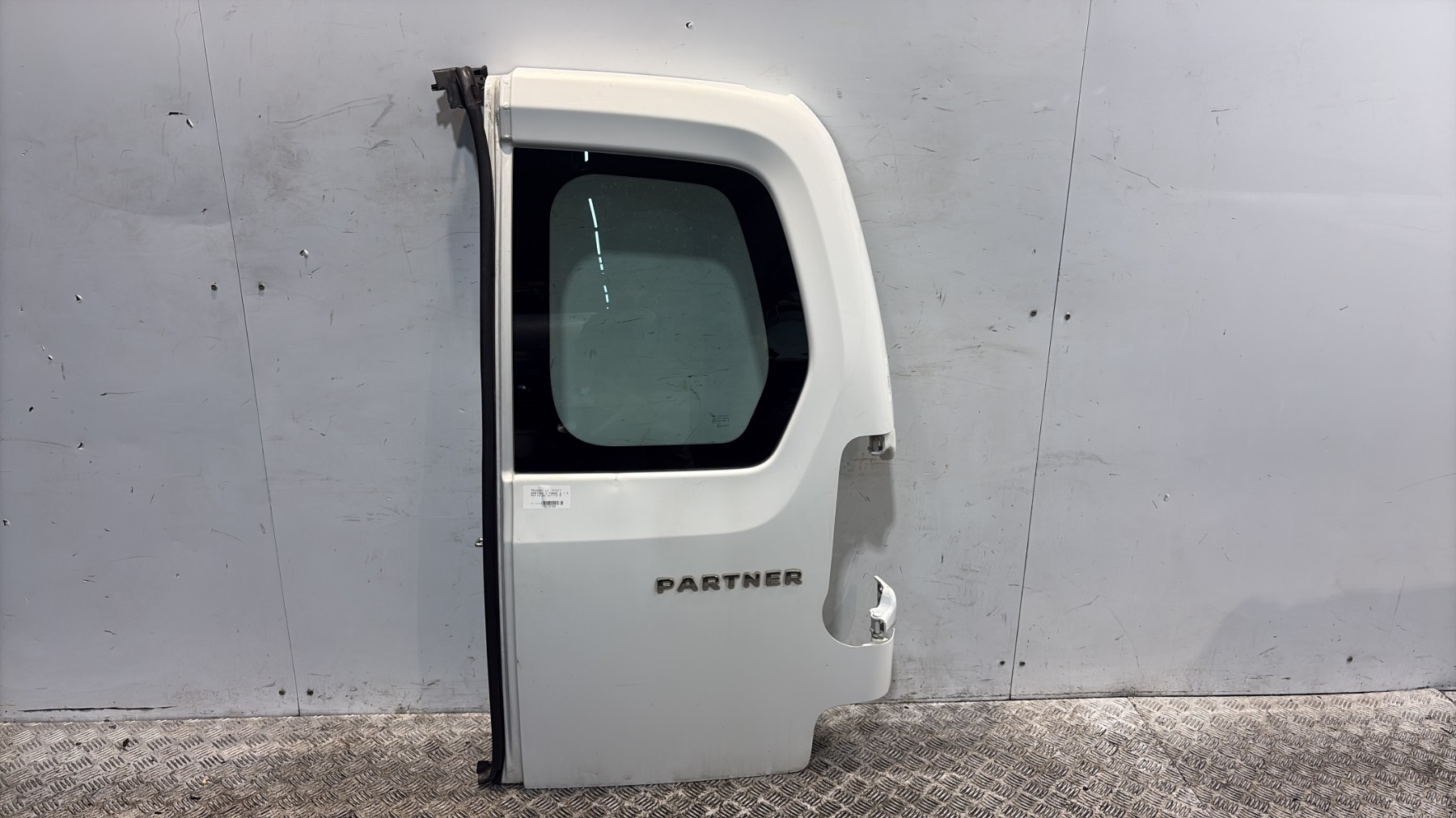 Porte de coffre droit peugeot partner 2 phase 2