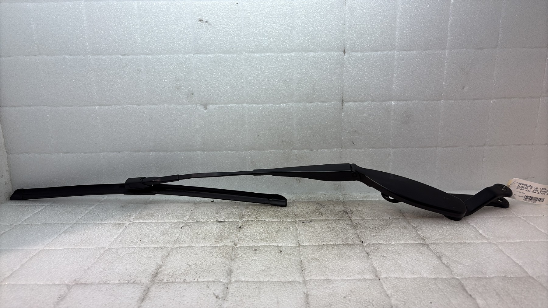 Bras essuie glace avant droit mercedes classe c 205 phase 1 coupe