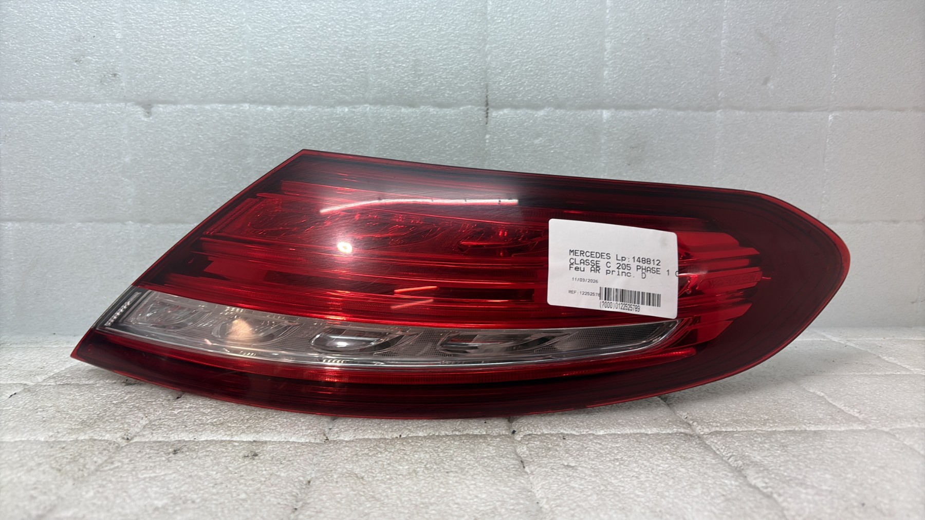 Feu arriere principal droit (feux) mercedes classe c 205 phase 1 coupe