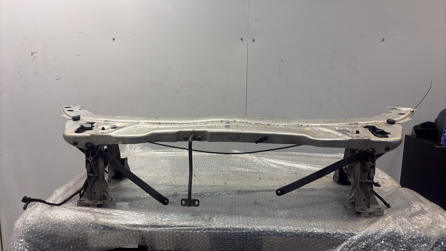 Traverse superieure mercedes classe c 205 phase 1 coupe