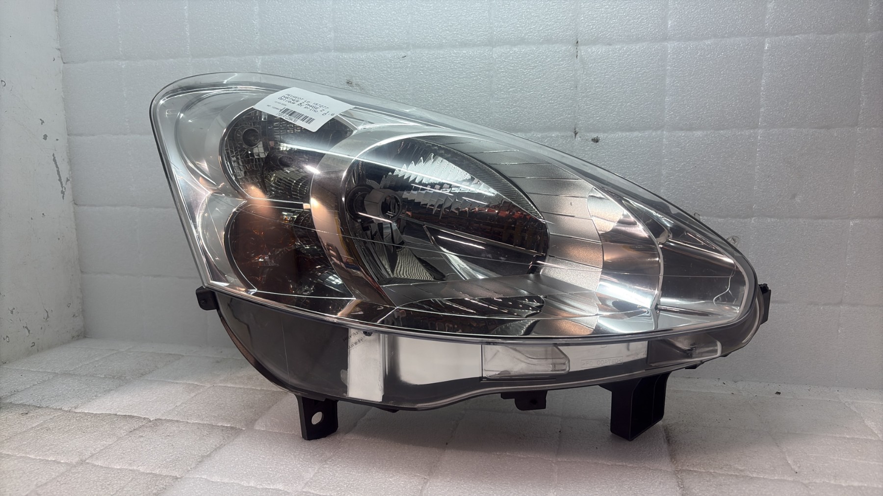 Optique avant principal droit (feux)(phare) peugeot partner 2 phase 2
