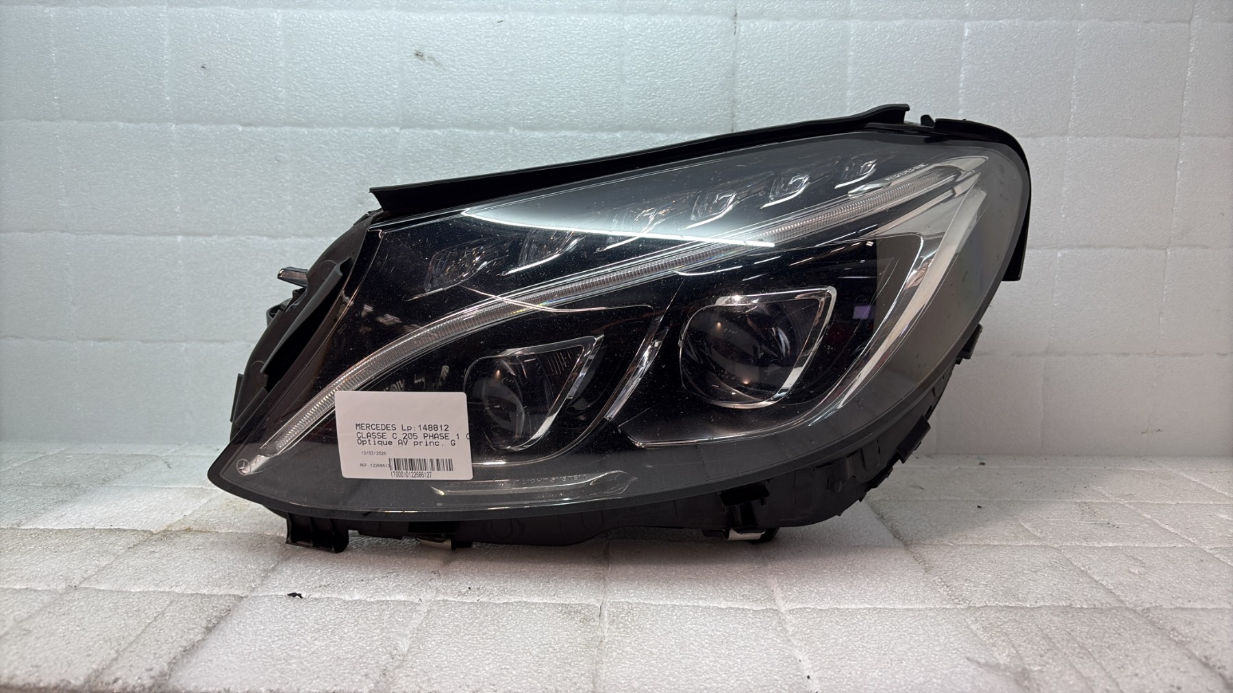 Optique avant principal gauche (feux)(phare) mercedes classe c 205 phase 1 coupe