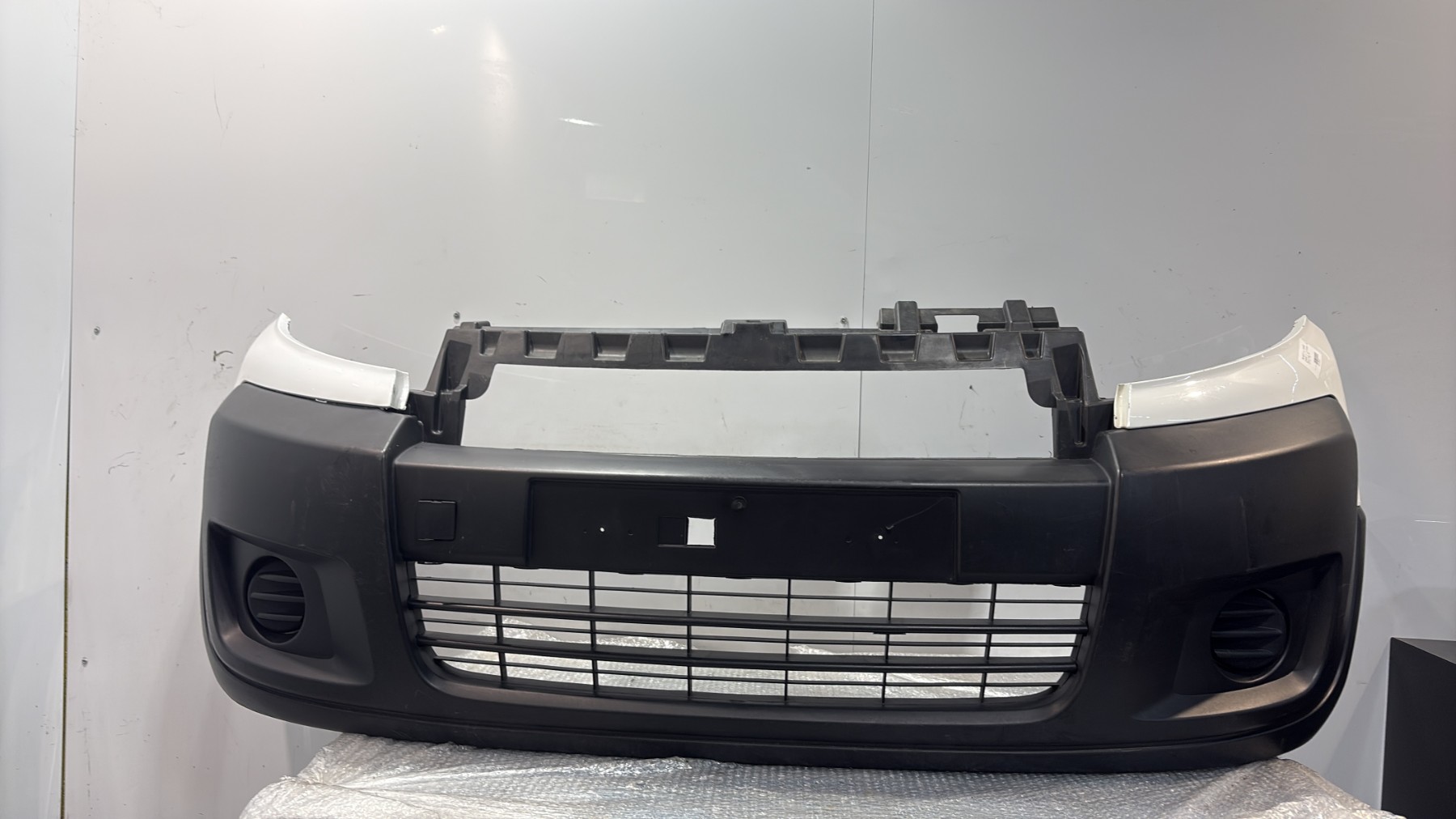 Pare choc avant peugeot expert 2