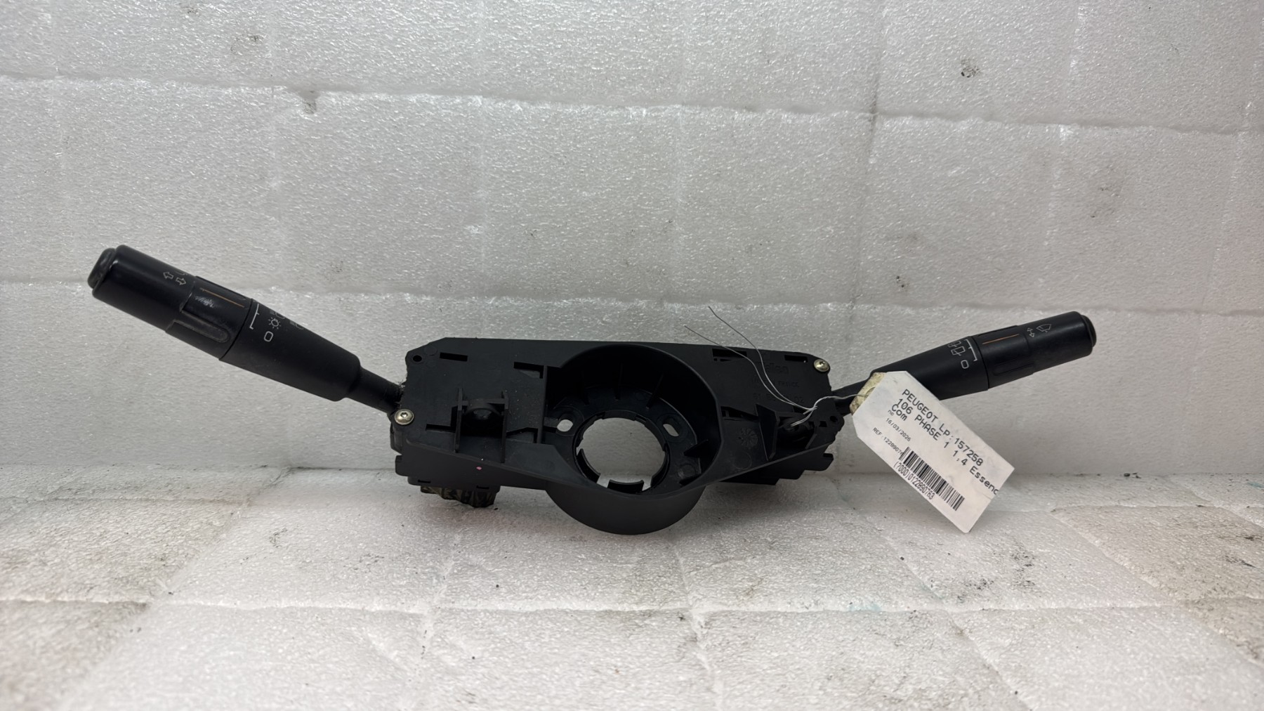 Com (Bloc Contacteur Tournant+Commodo Essuie Glace+Commodo Phare) peugeot 106 phase 1