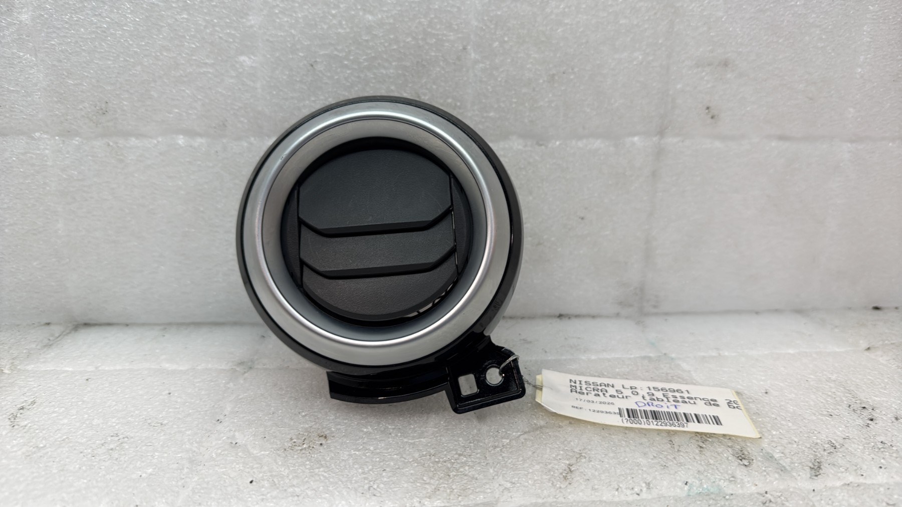 Aerateur tableau de bord avant droit nissan micra 5