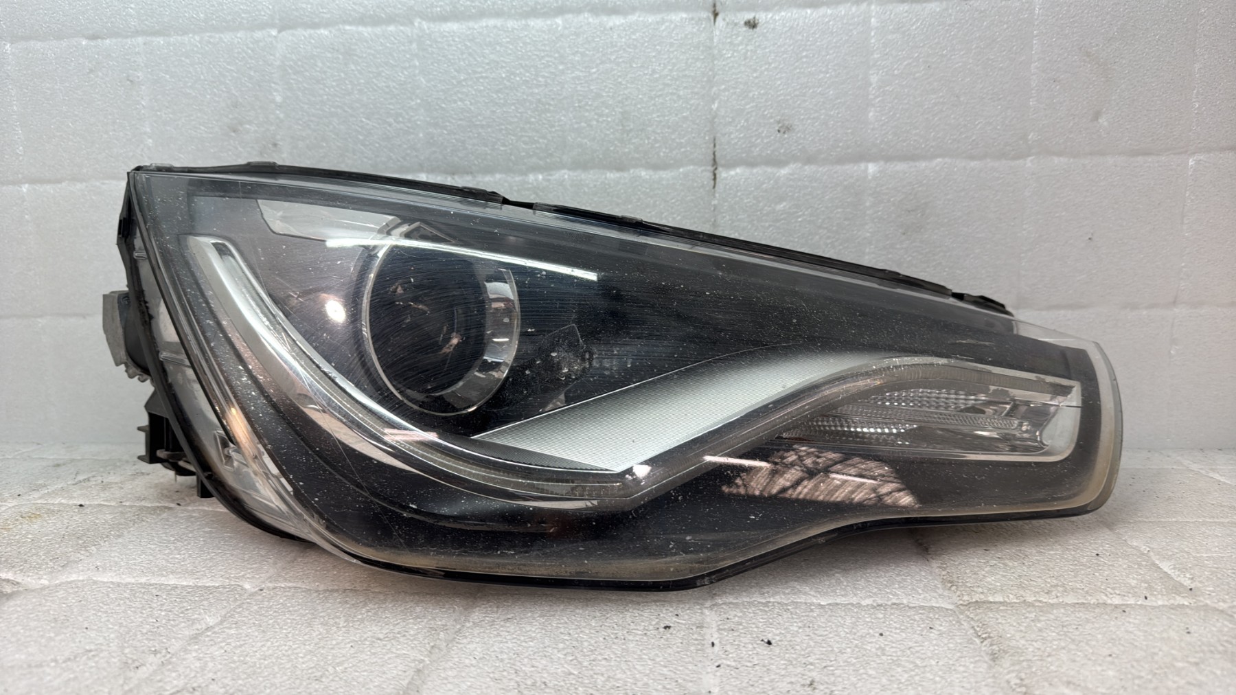 Optique avant principal droit (feux)(phare) audi a1 1 phase 1