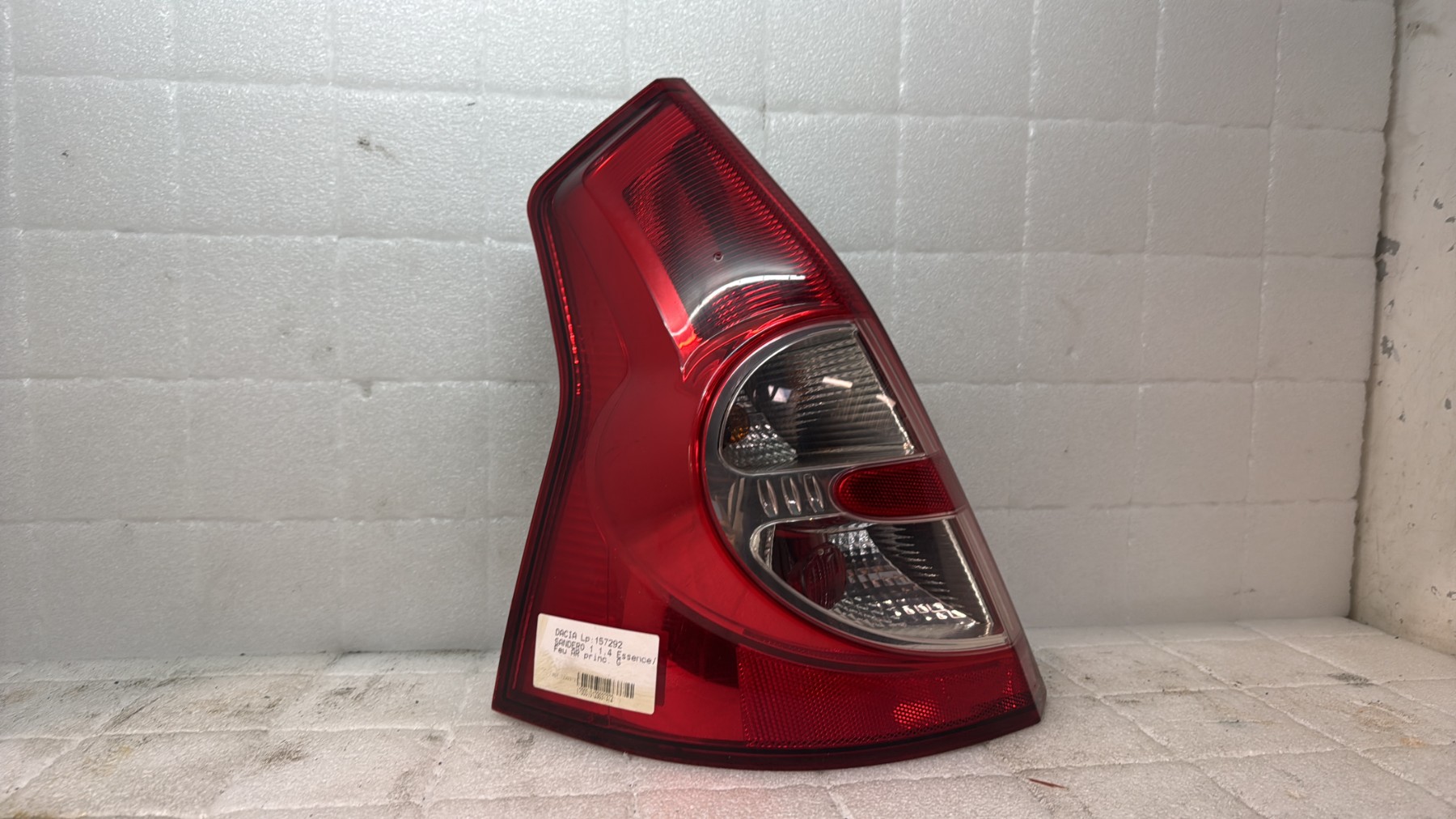 Feu arriere principal gauche (feux) dacia sandero 1