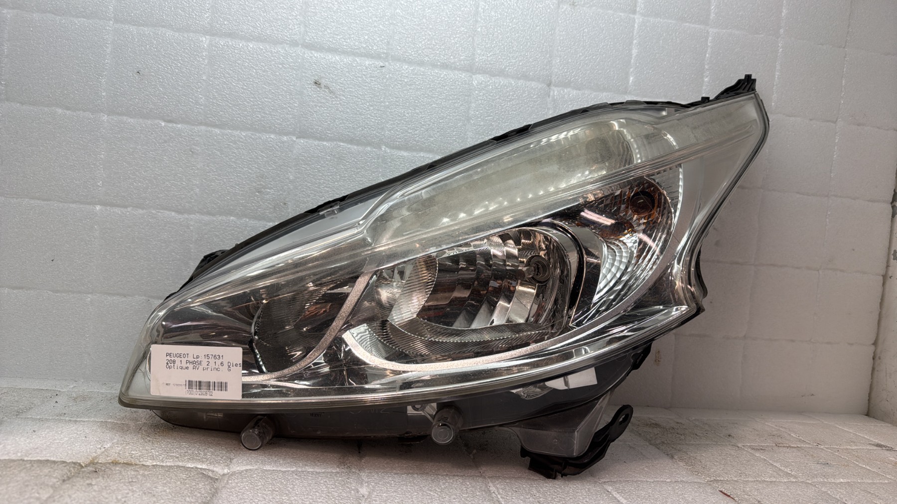 Optique avant principal gauche (feux)(phare) peugeot 208 1 phase 2