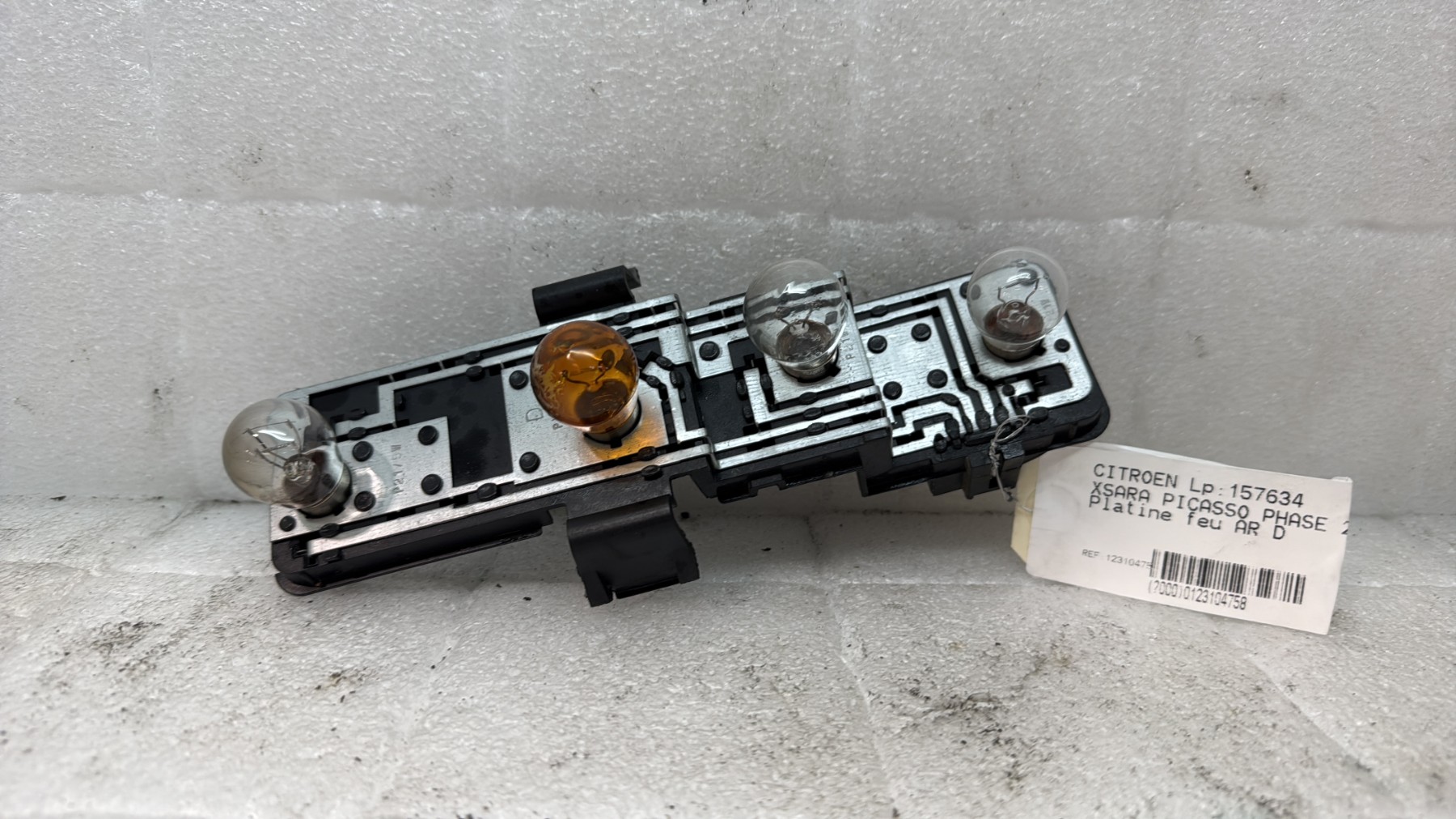 Platine feu arriere droit citroen xsara picasso phase 2
