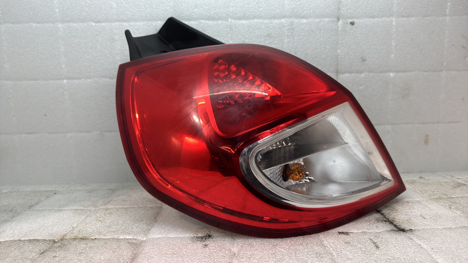 Feu arriere principal gauche (feux) renault clio 3 phase 1