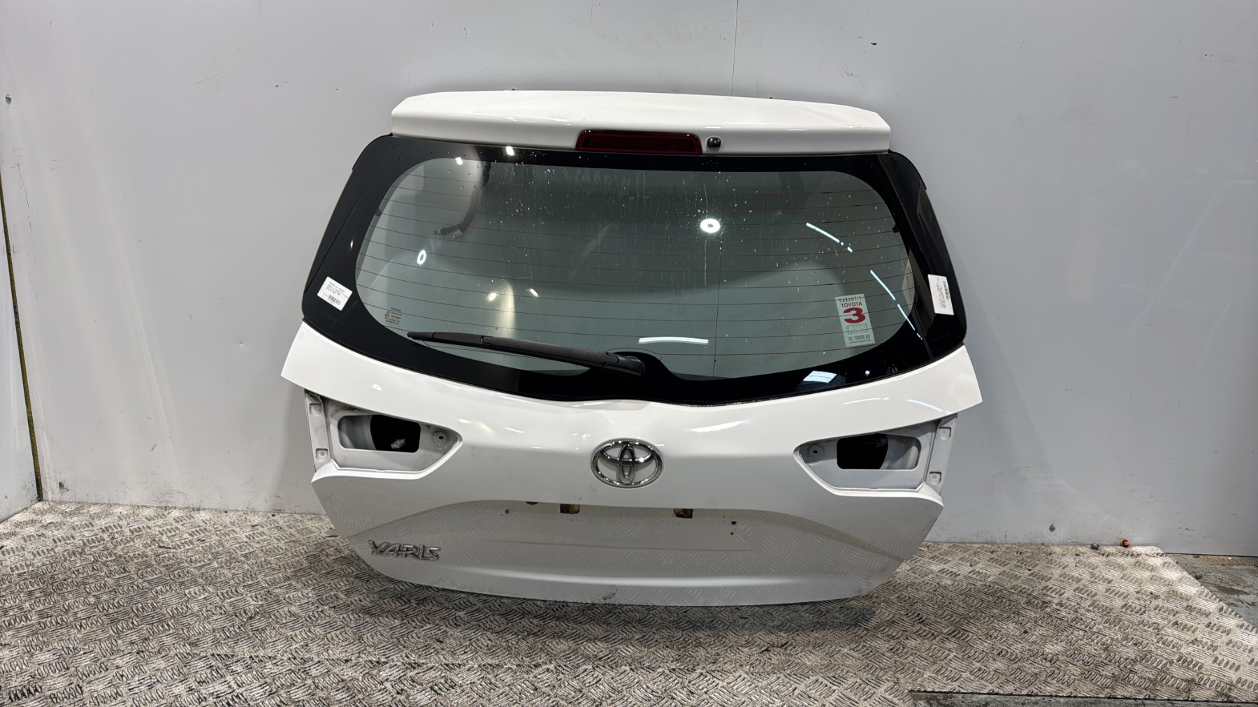 Malle/Hayon arriere toyota yaris 3 phase 3