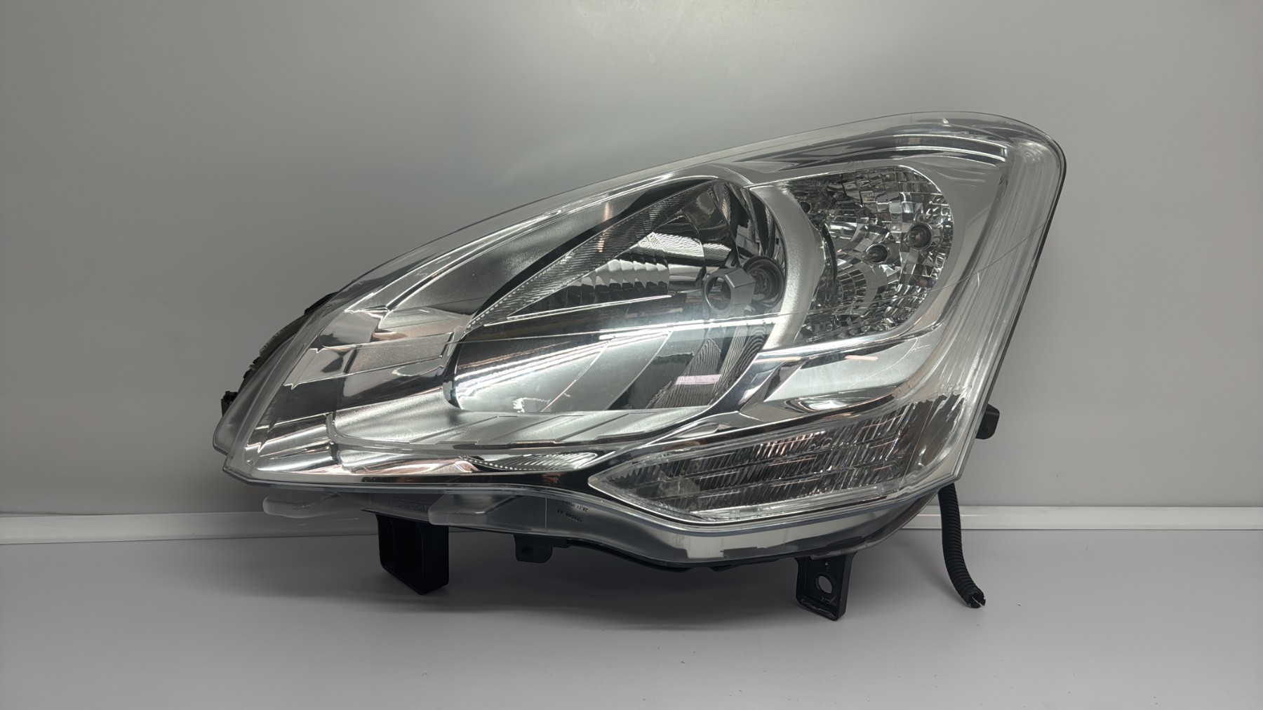 Optique avant principal gauche (feux)(phare) peugeot partner 2 phase 3