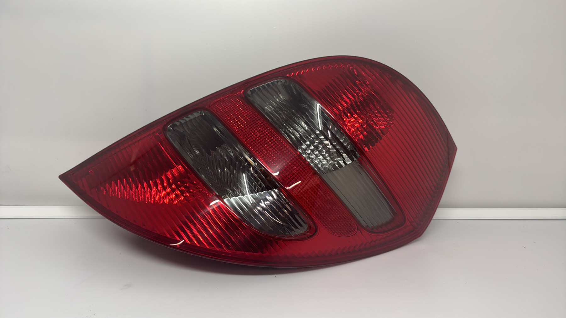 Feu arriere principal droit (feux) mercedes classe a 169 phase 1