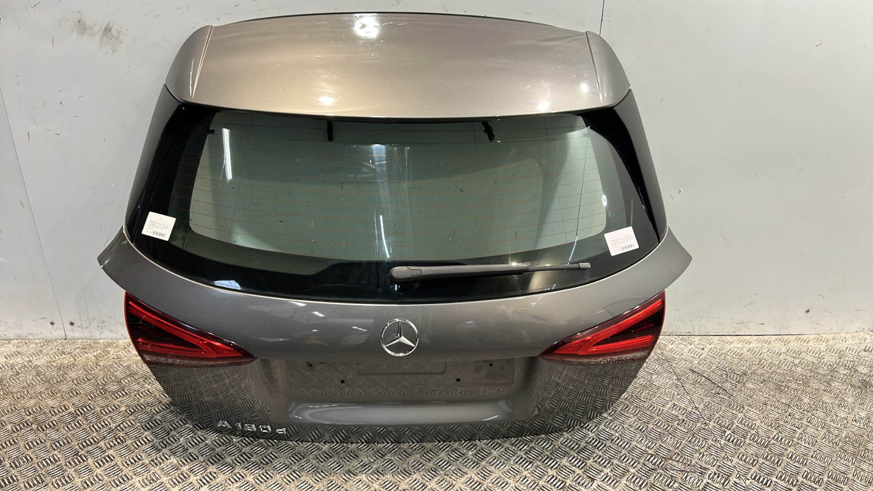 Malle/Hayon arriere mercedes classe a 177 phase 1