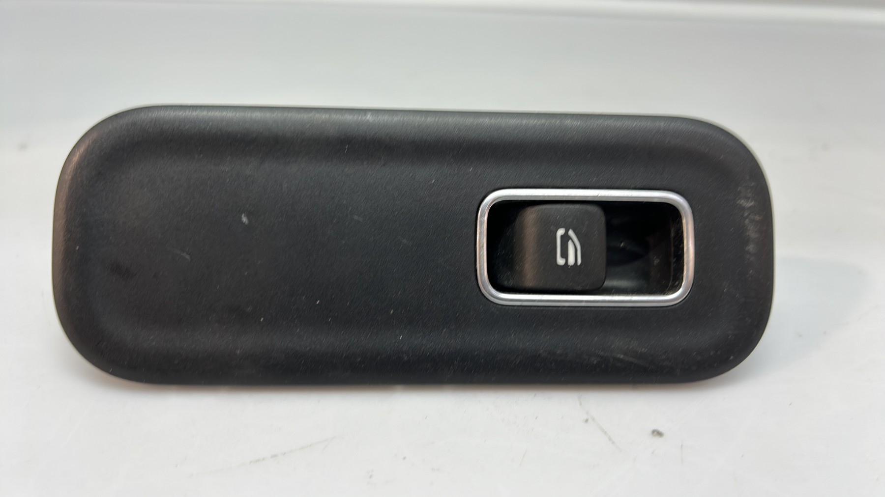 Interrupteur de leve vitre avant droit mercedes classe a 177 phase 1