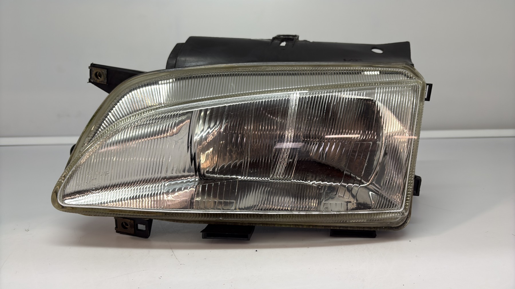 Optique avant principal gauche (feux)(phare) peugeot partner 1 phase 1