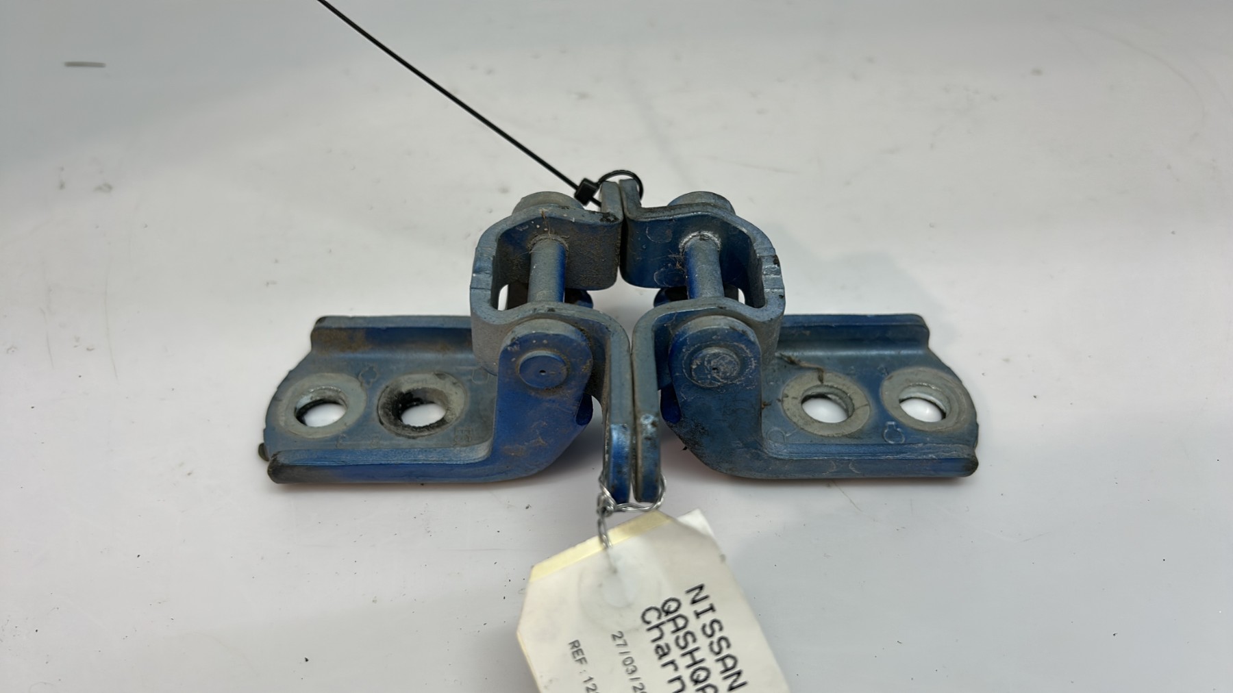 Charniere de porte arriere droit nissan qashqai 2 phase 2