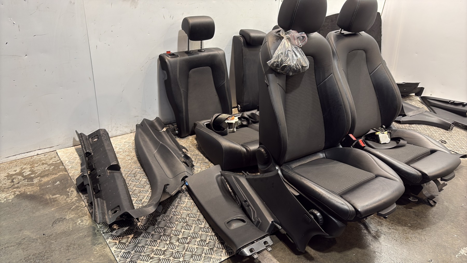 Interieur complet mercedes classe a 177 phase 1