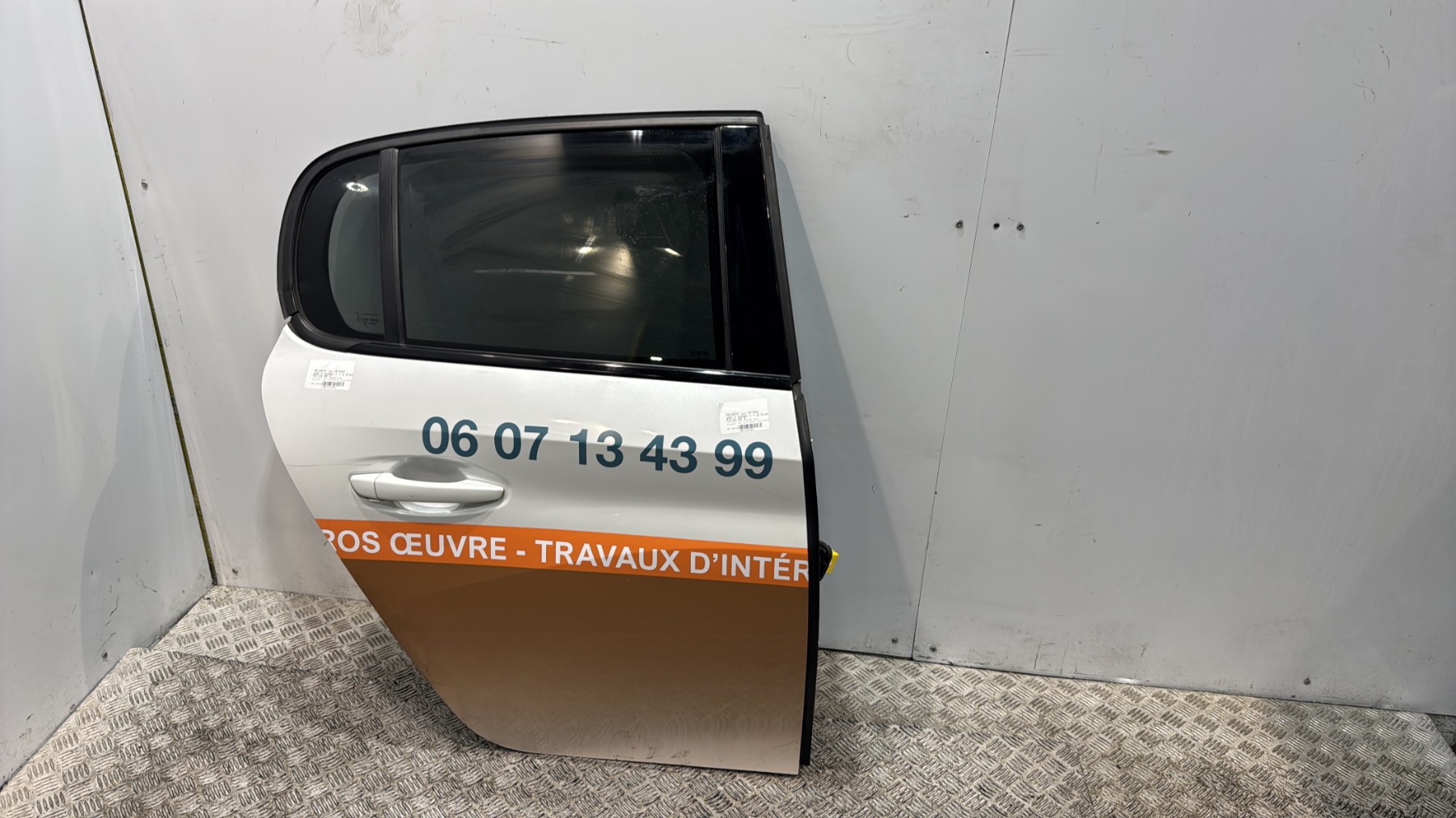 Porte arriere droit peugeot 208 2 phase 1
