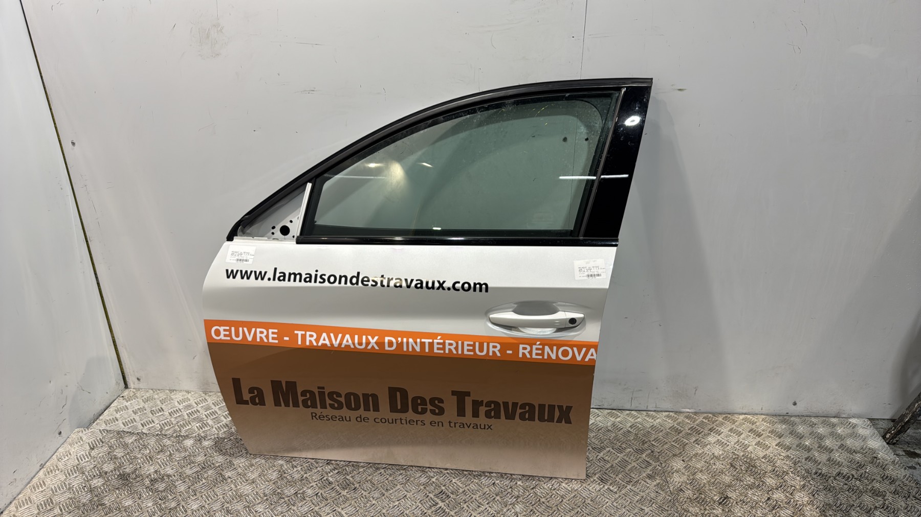 Porte avant gauche peugeot 208 2 phase 1