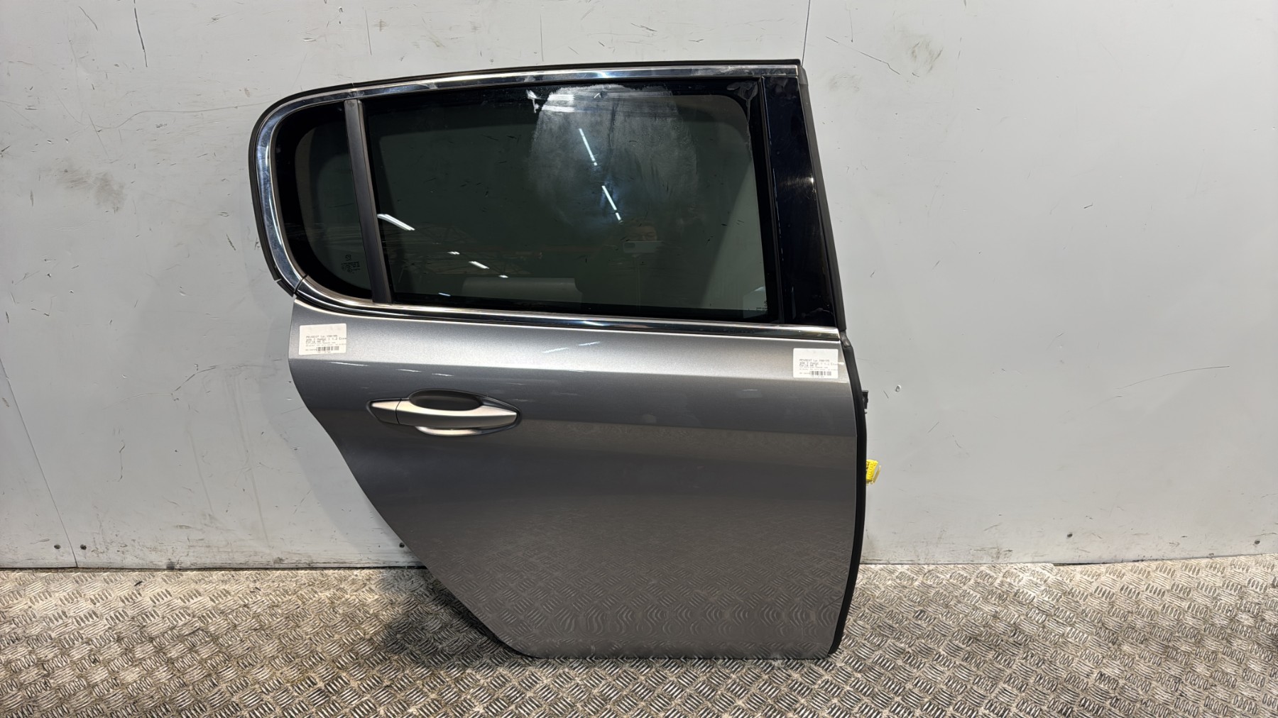 Porte arriere droit peugeot 308 2 phase 1