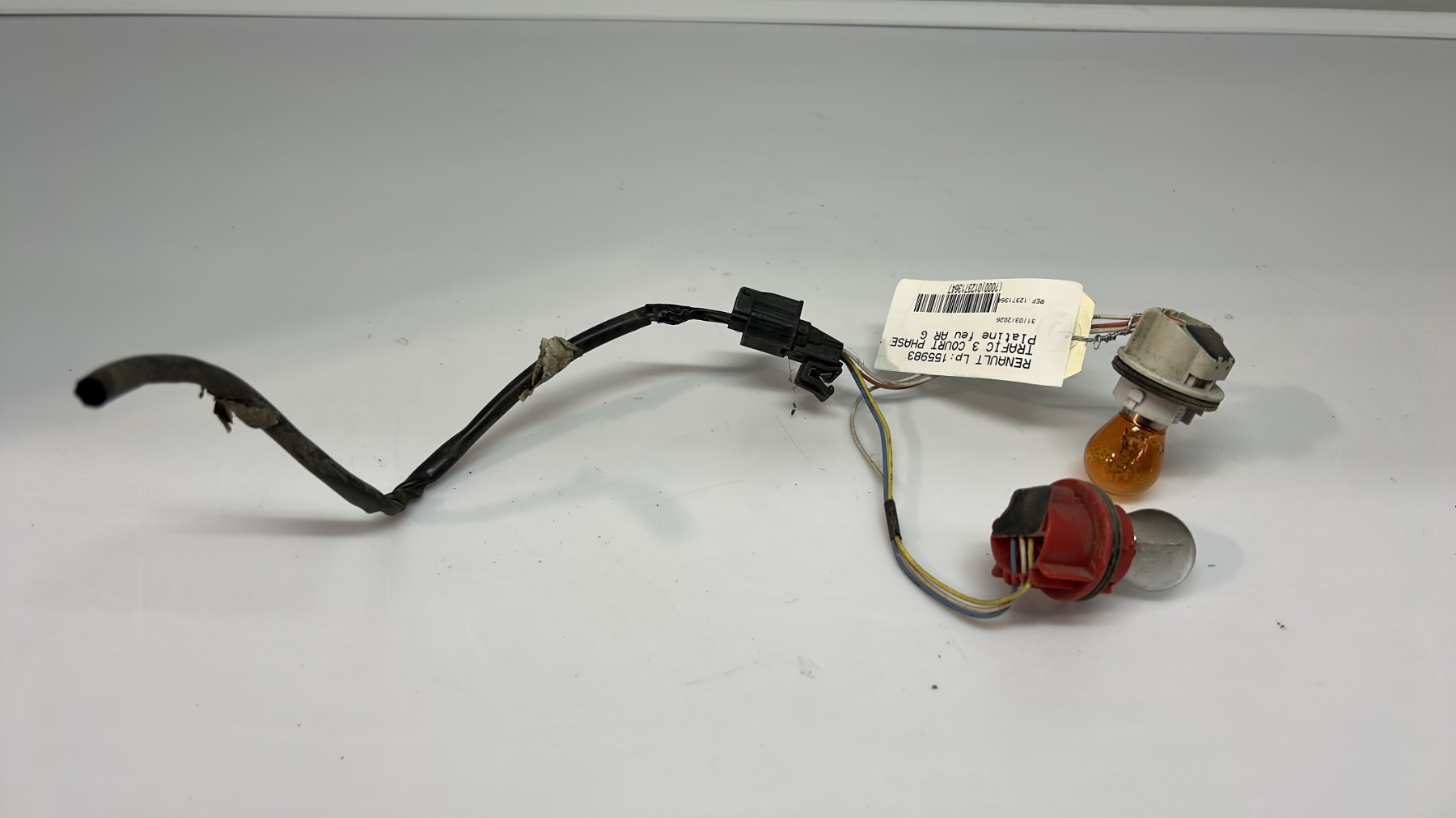 Platine feu arriere gauche renault trafic 3 court phase 1