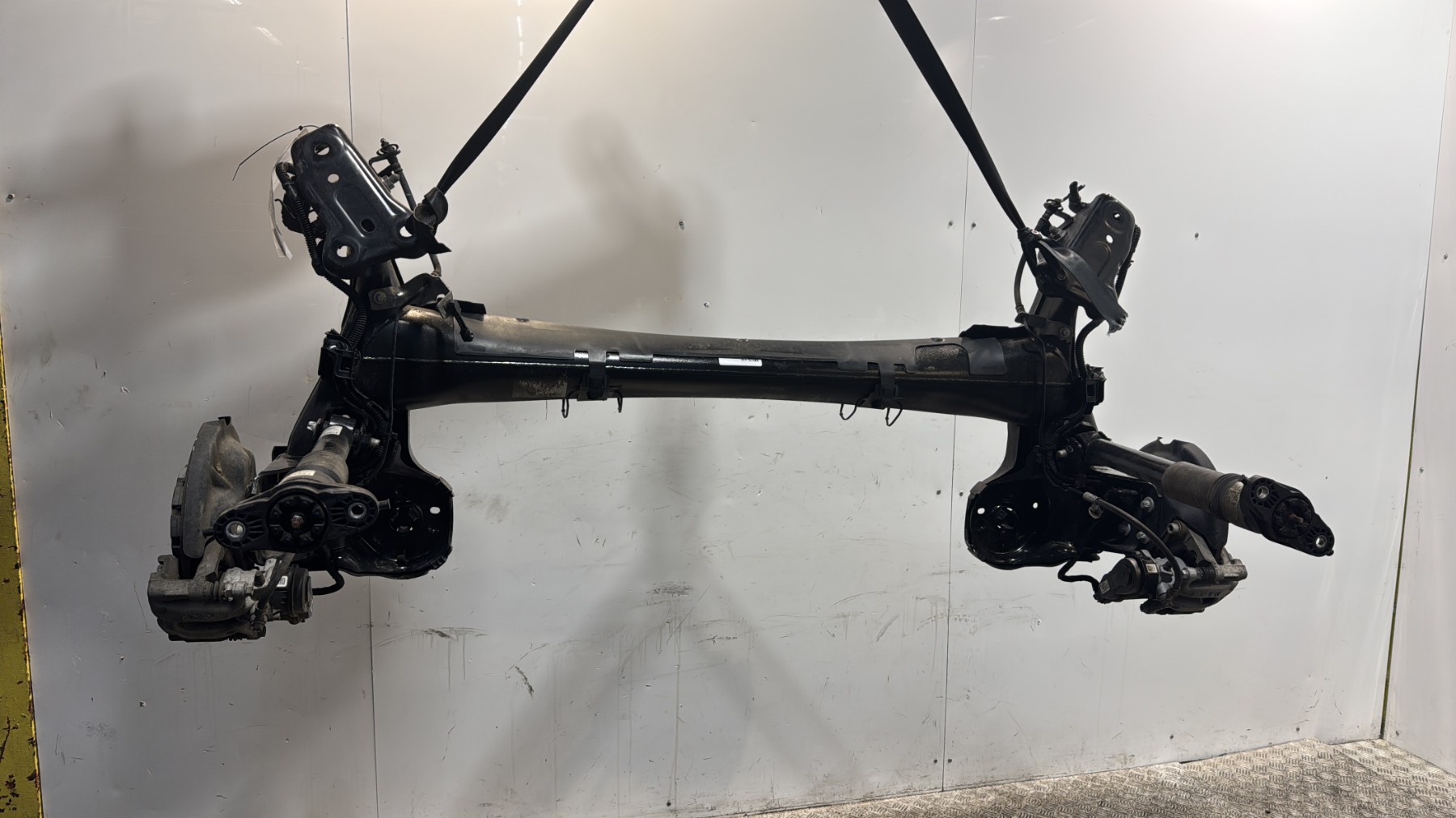 Train arriere complet peugeot 208 2 phase 1