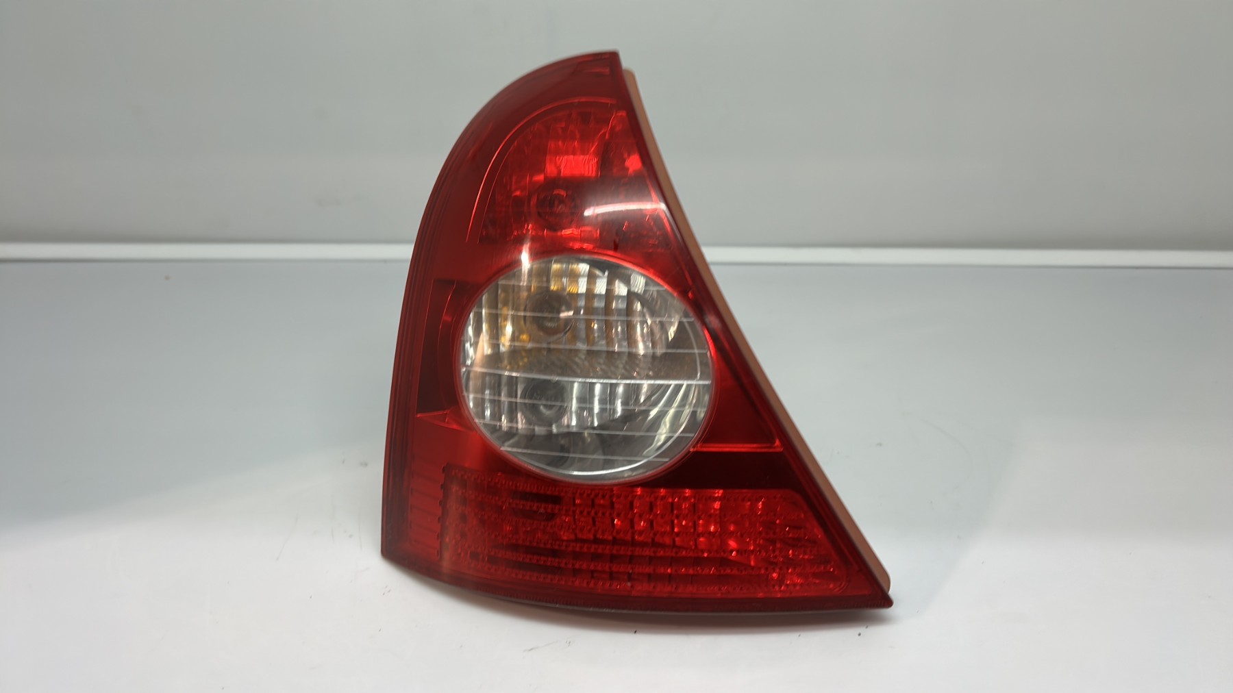 Feu arriere principal gauche (feux) renault clio 2 phase 2