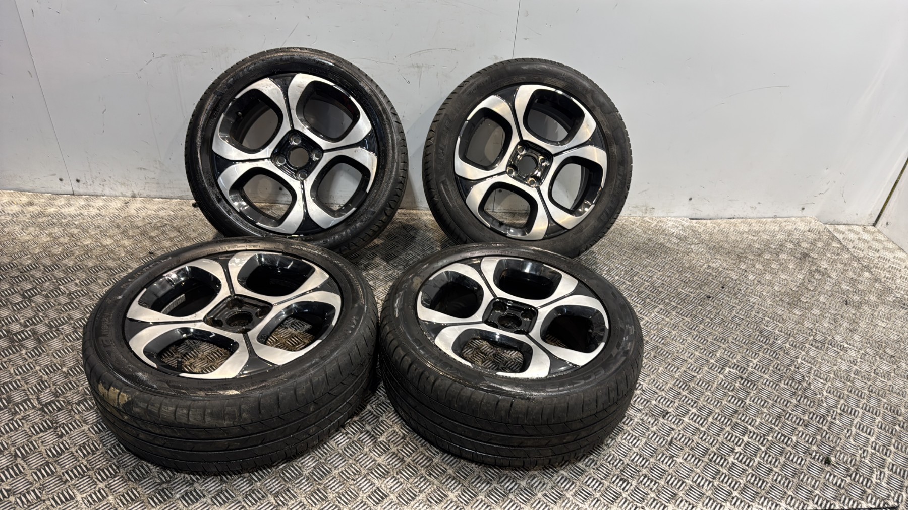 Jeu de 4 jantes  citroen c3 aircross phase 1