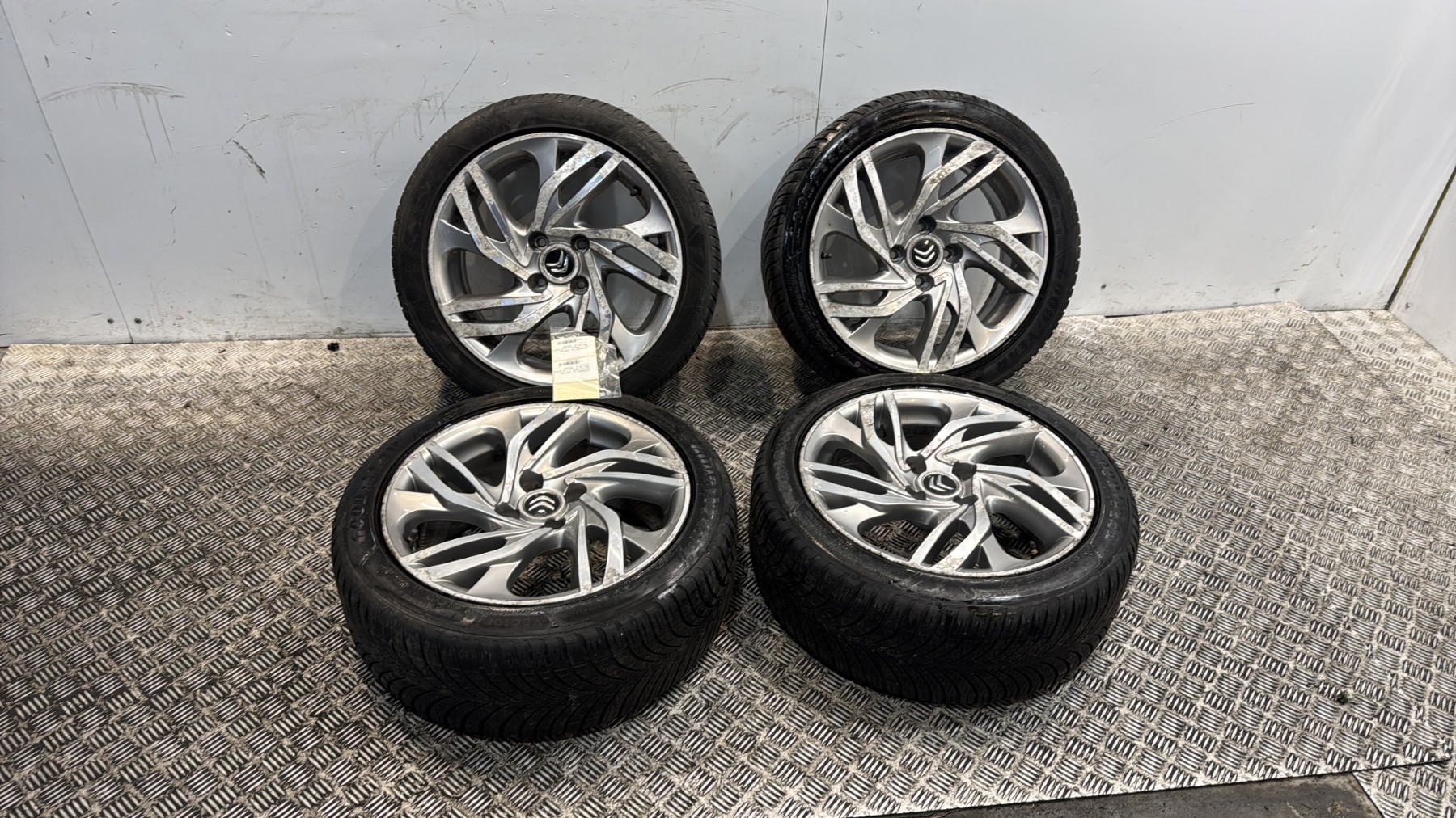 Jeu de 4 jantes  citroen c4 2 phase 1