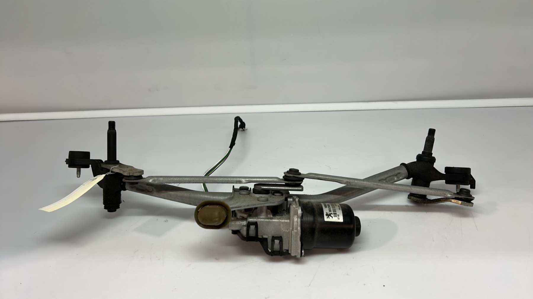 Moteur essuie glace avant peugeot 208 2 phase 1