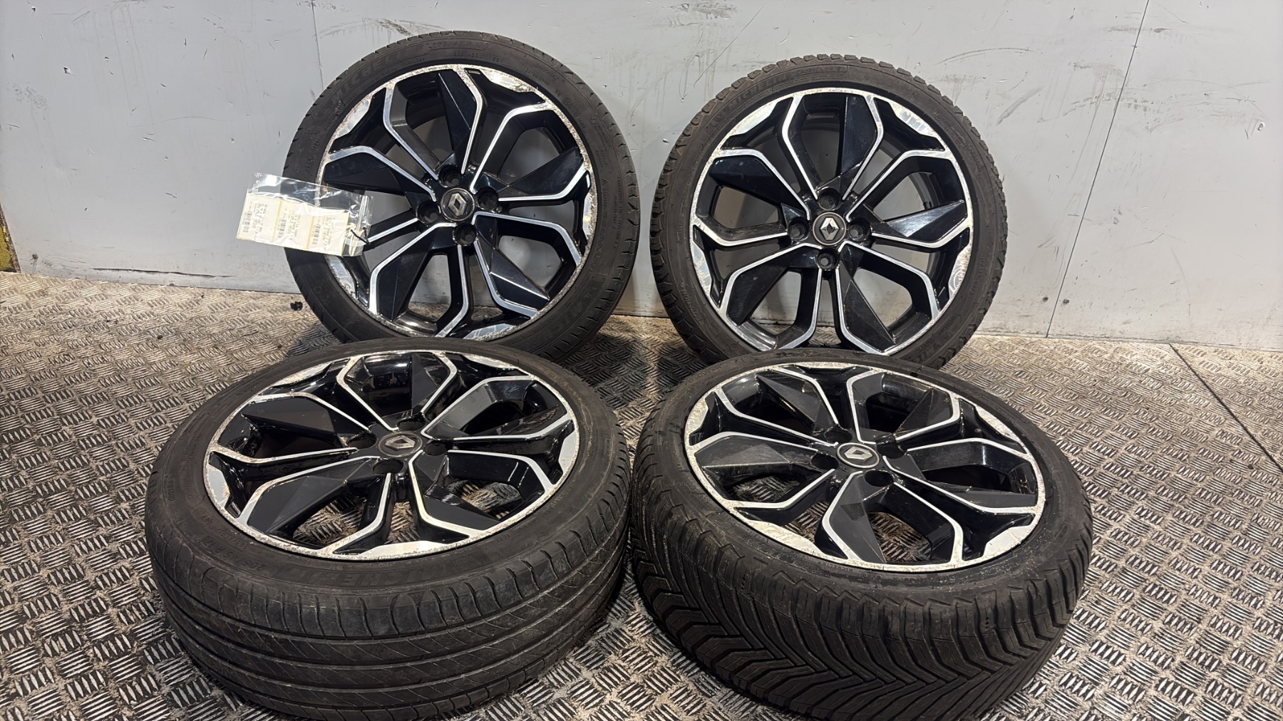 Jeu de 4 jantes  renault clio 4 phase 2