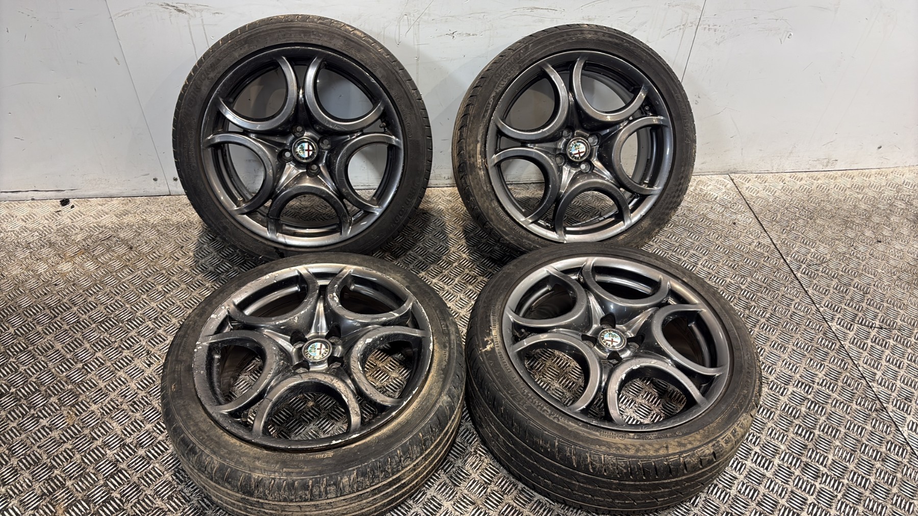 Jeu de 4 jantes  alfa romeo mito phase 1