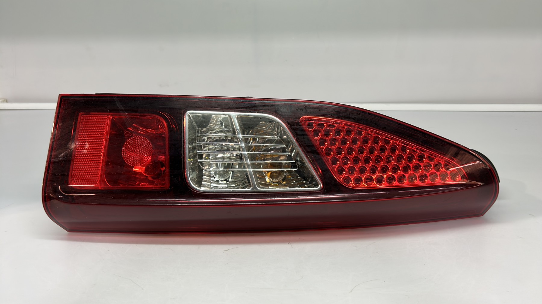 Feu arriere principal droit (feux) peugeot partner 2 phase 2