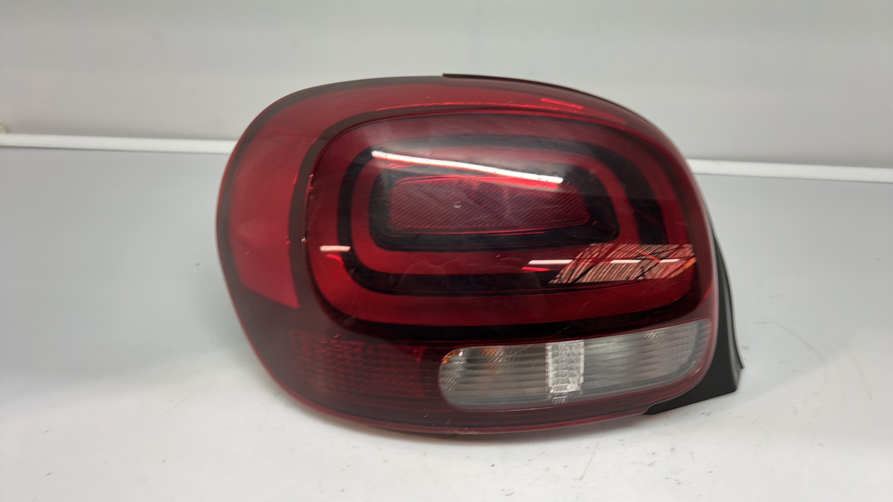 Feu arriere principal gauche (feux) citroen c3 3 societe phase 1