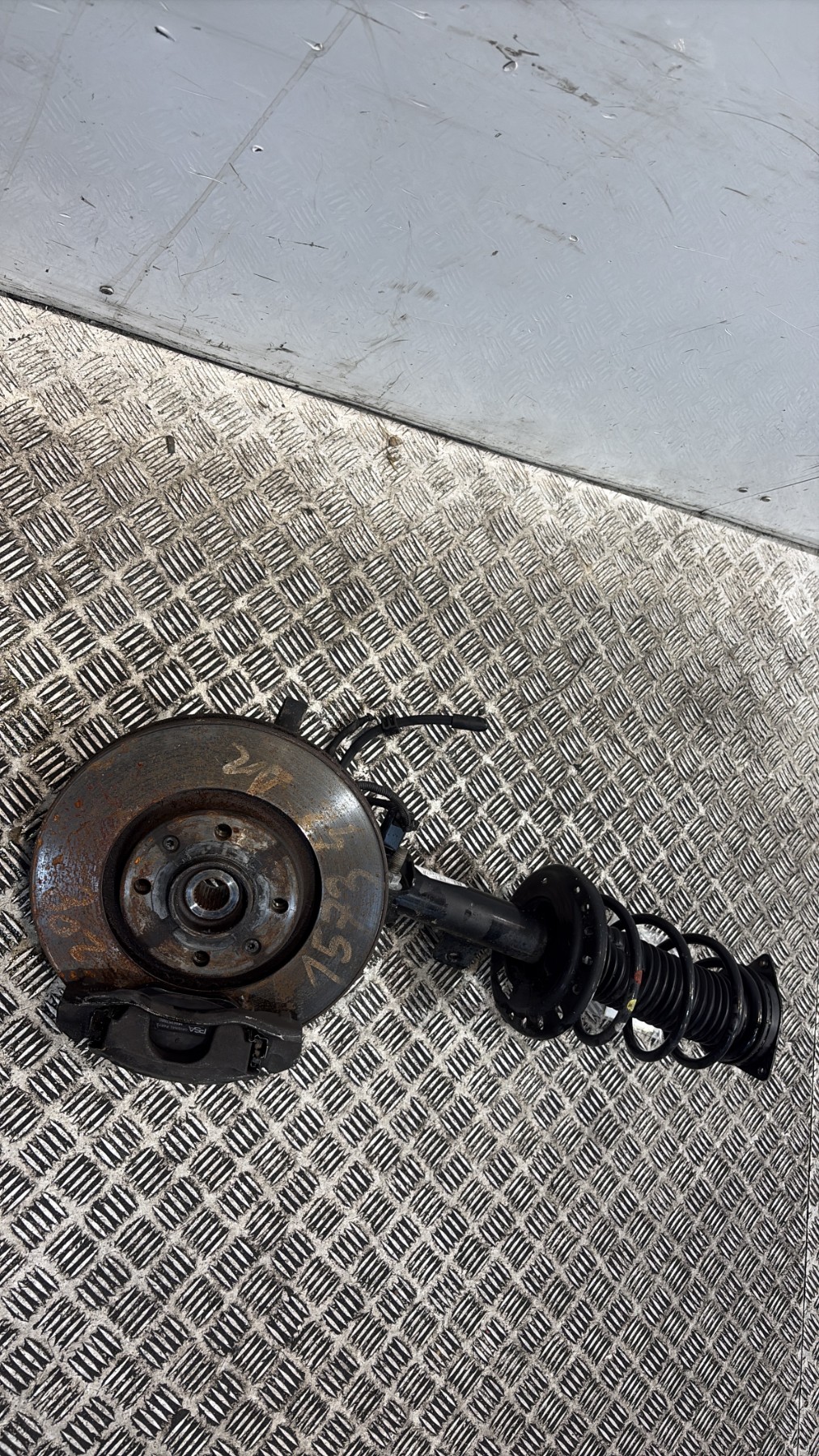 Demi train avant droit peugeot 208 2 phase 1