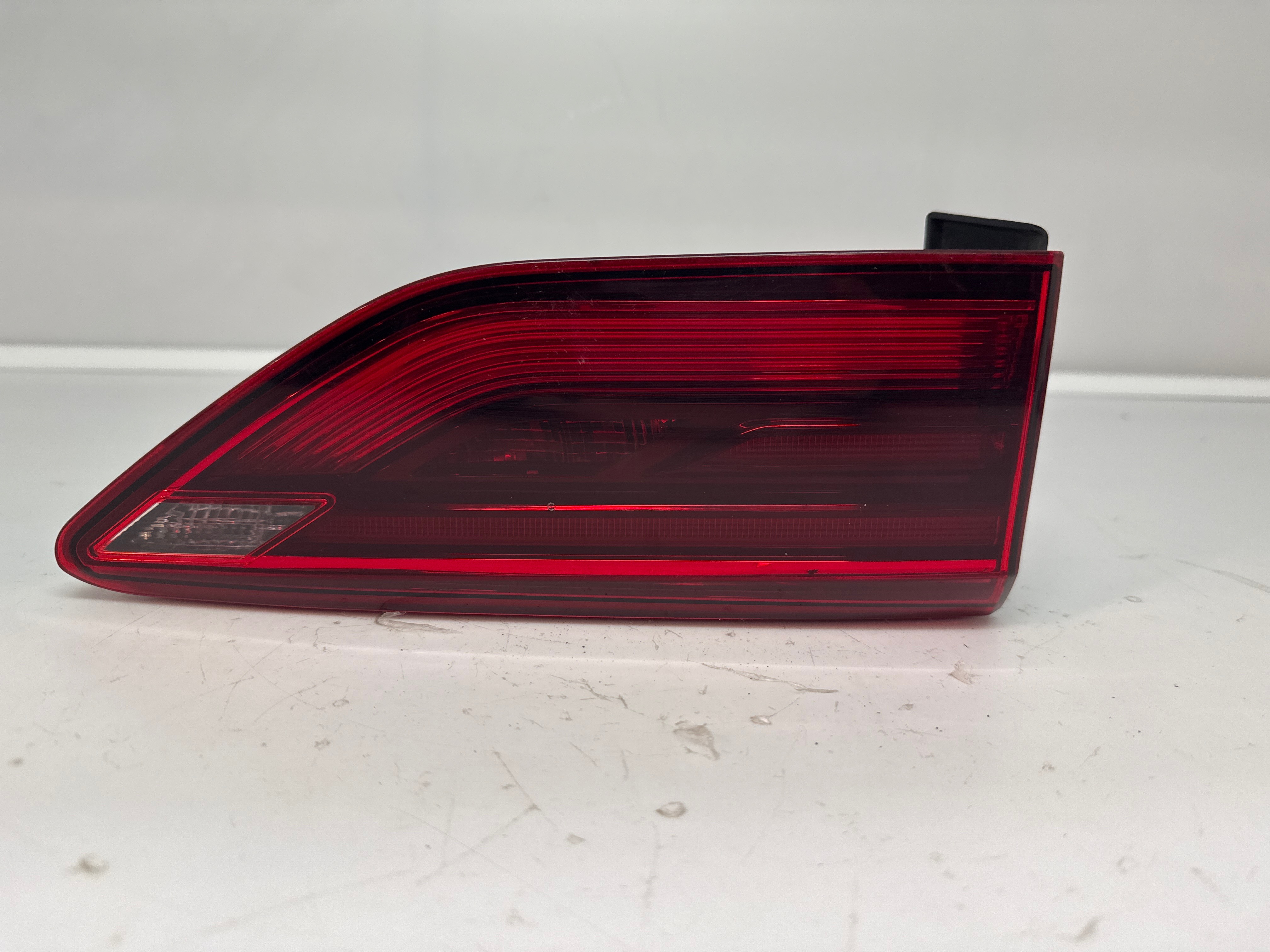 Feu arriere secondaire gauche (feux) volkswagen golf 8 phase 1