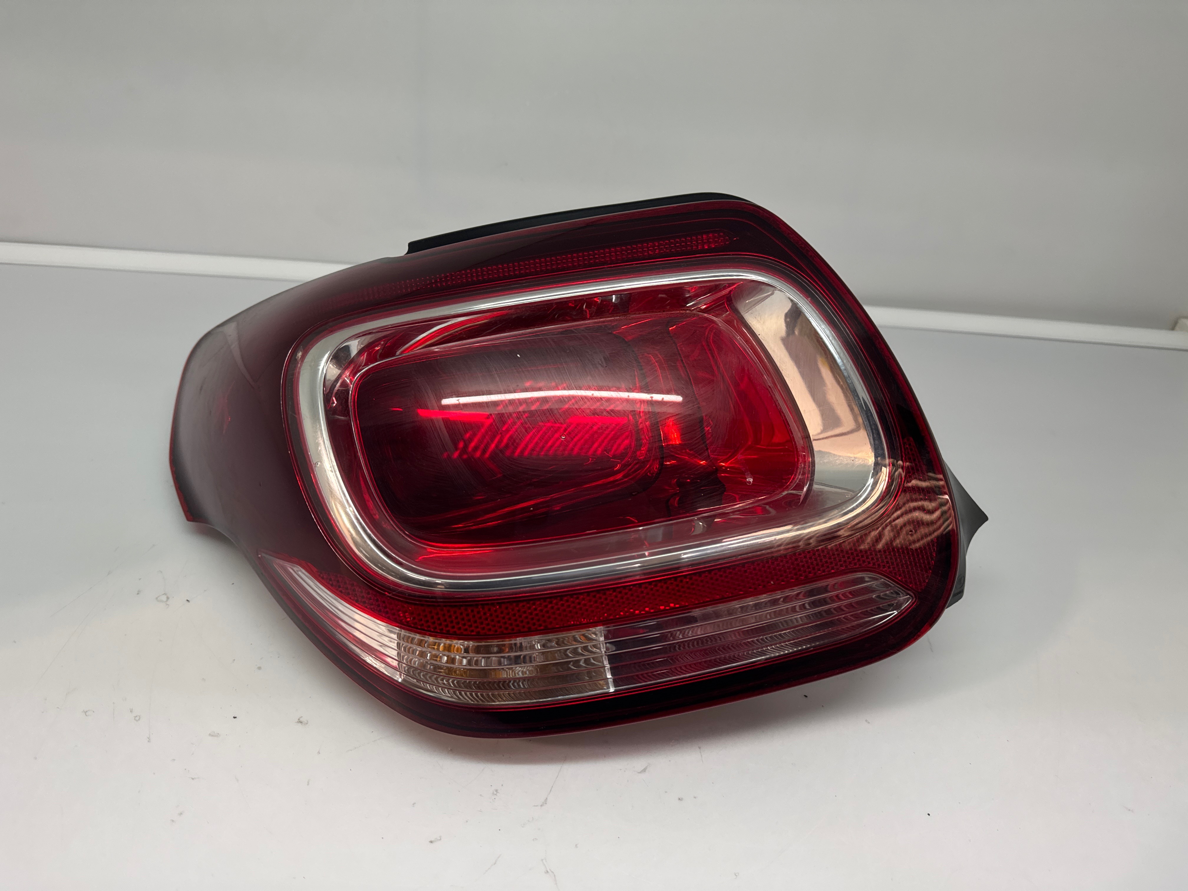 Feu arriere principal gauche (feux) citroen ds3 phase 2